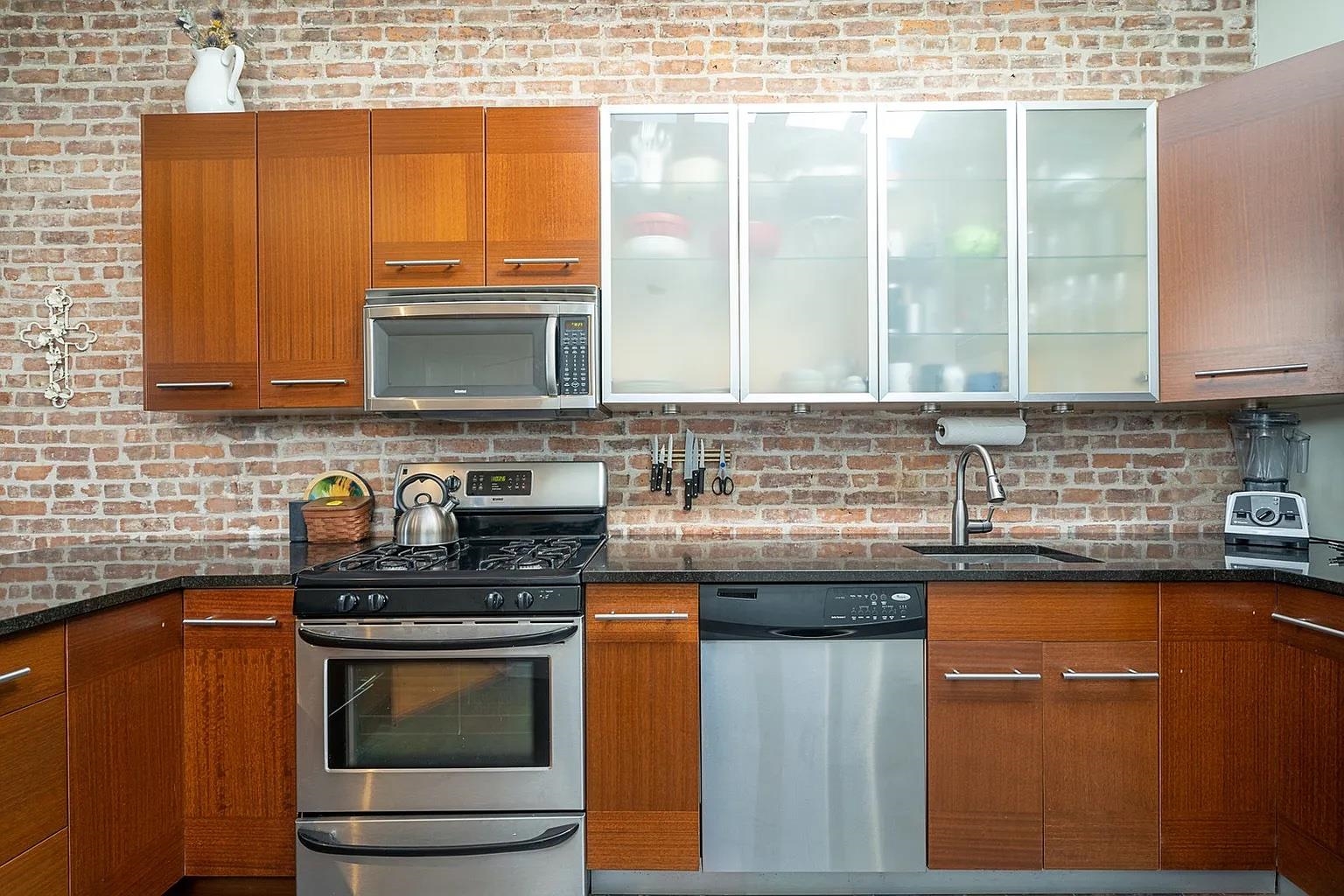 68 PARK AVE - Photo 5