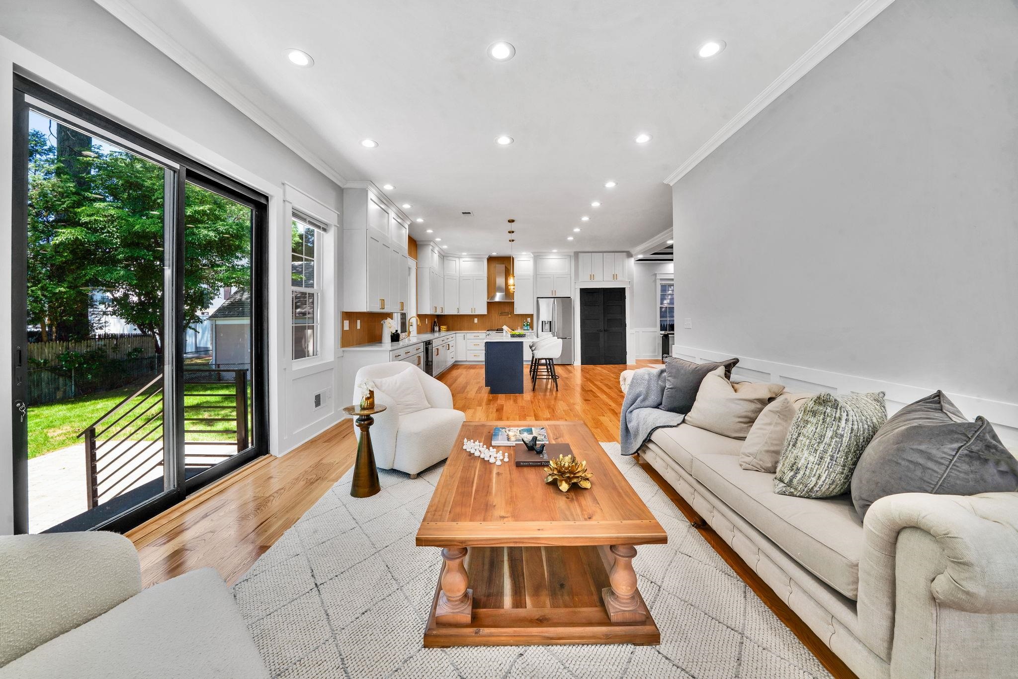 22 N 14TH ST