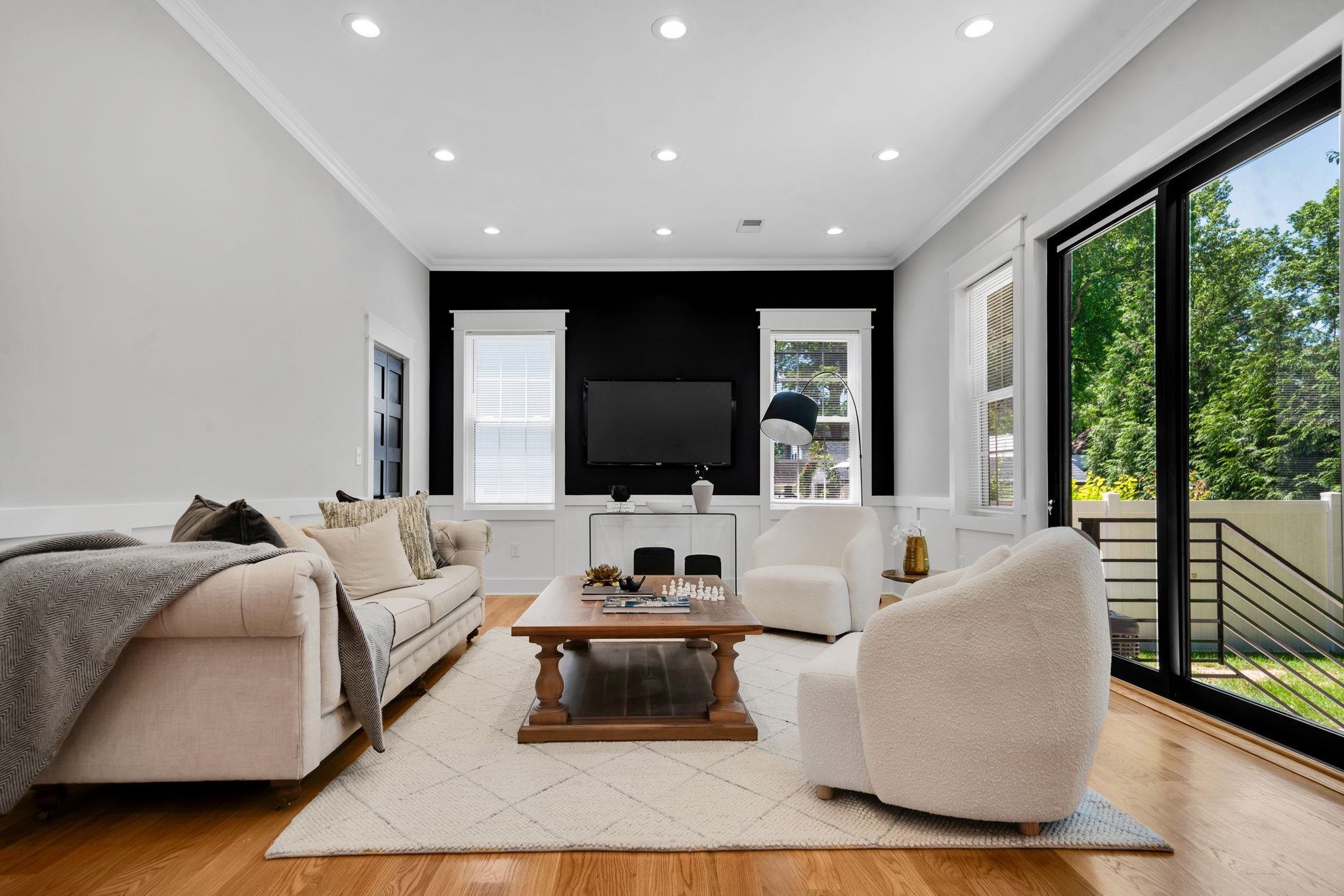 22 N 14TH ST