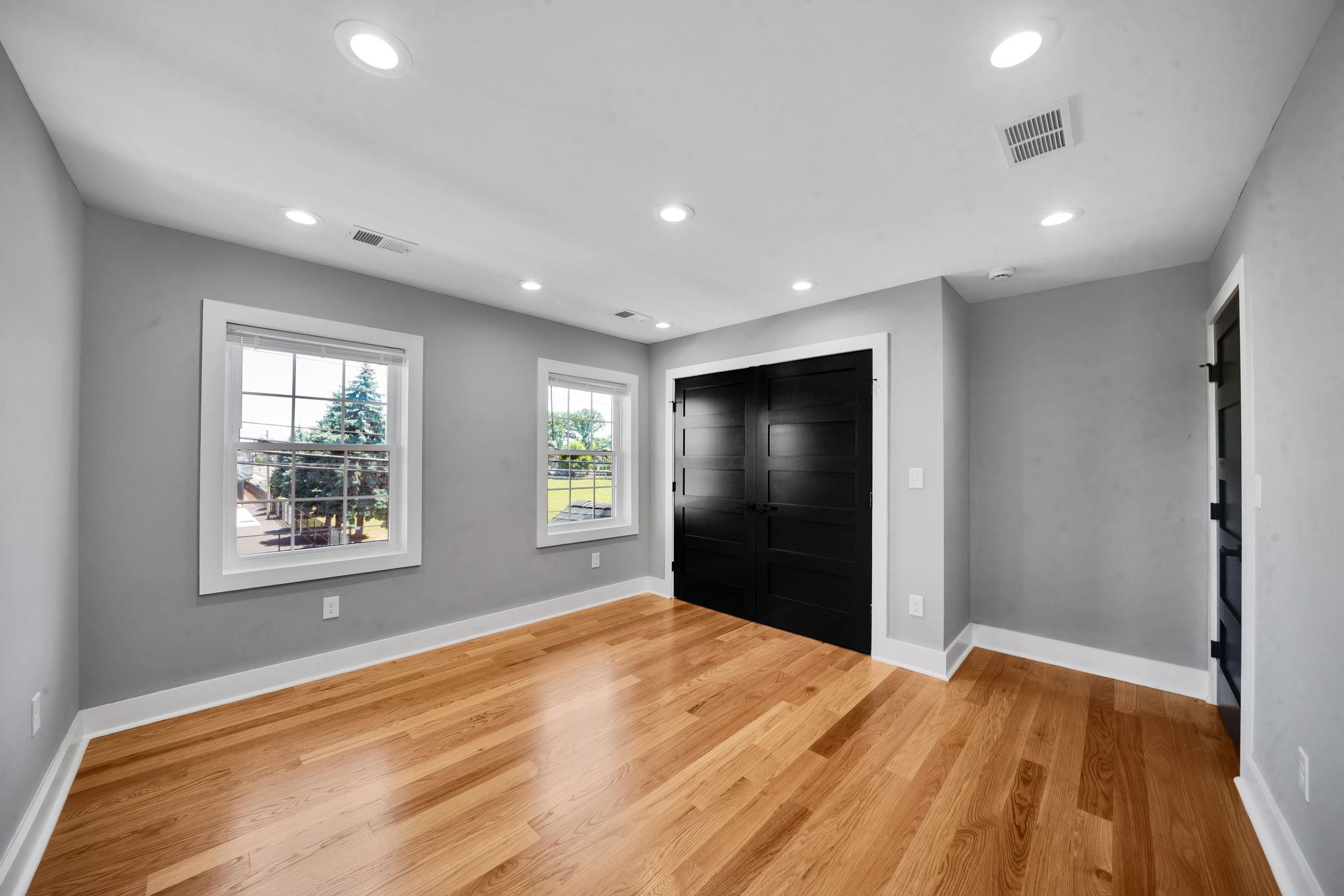 22 N 14TH ST