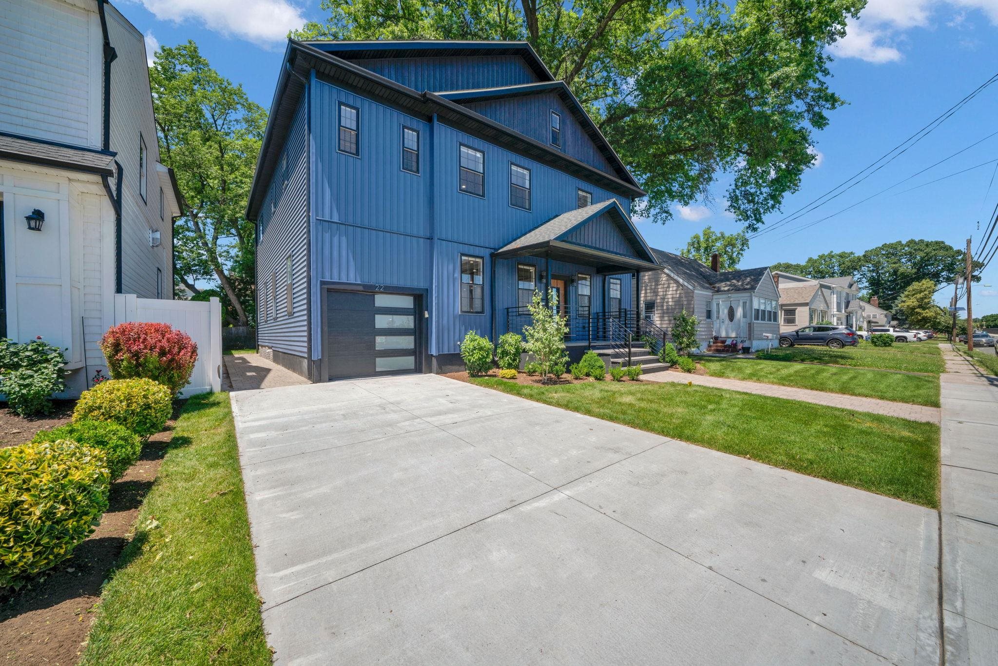 22 N 14TH ST