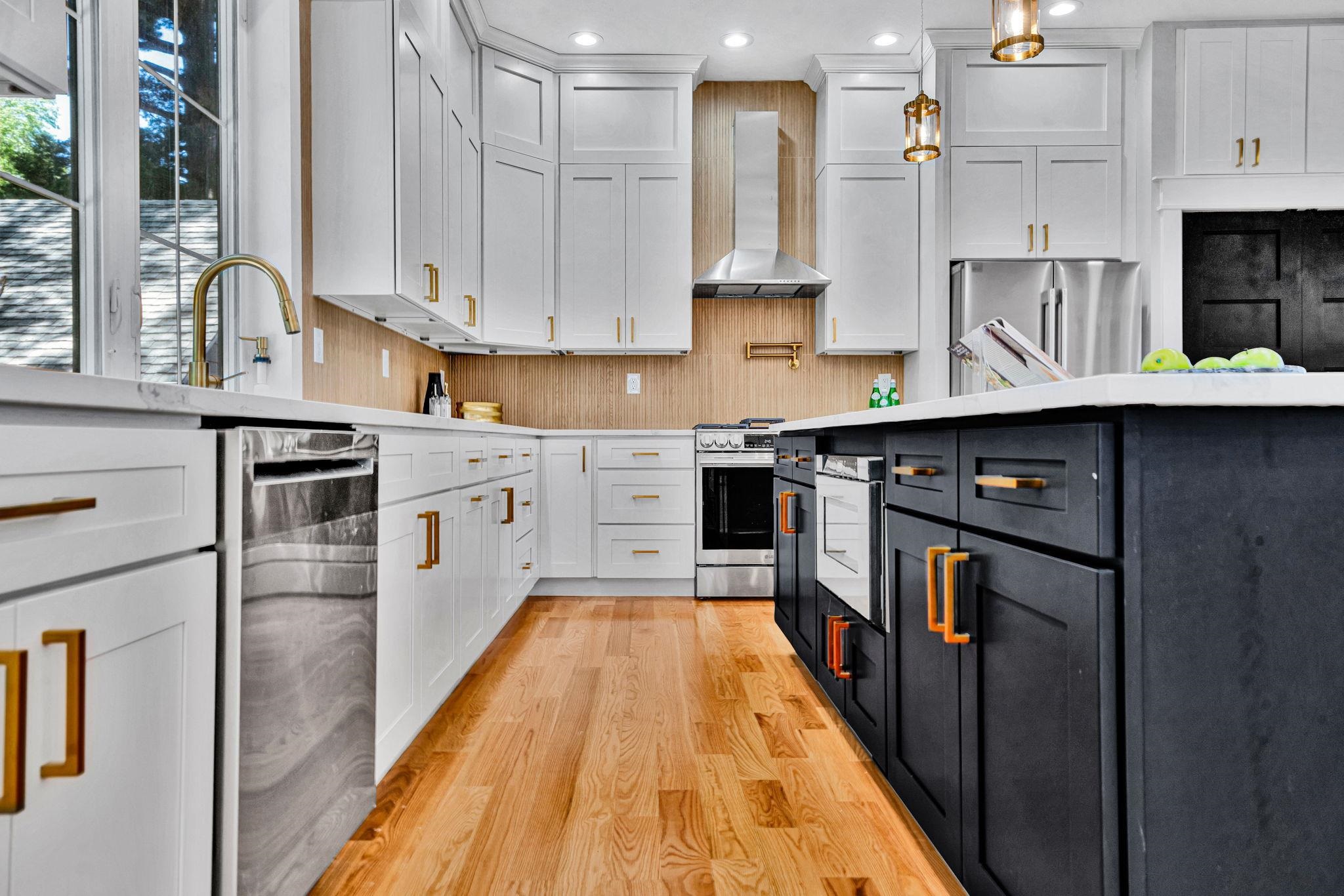 22 N 14TH ST