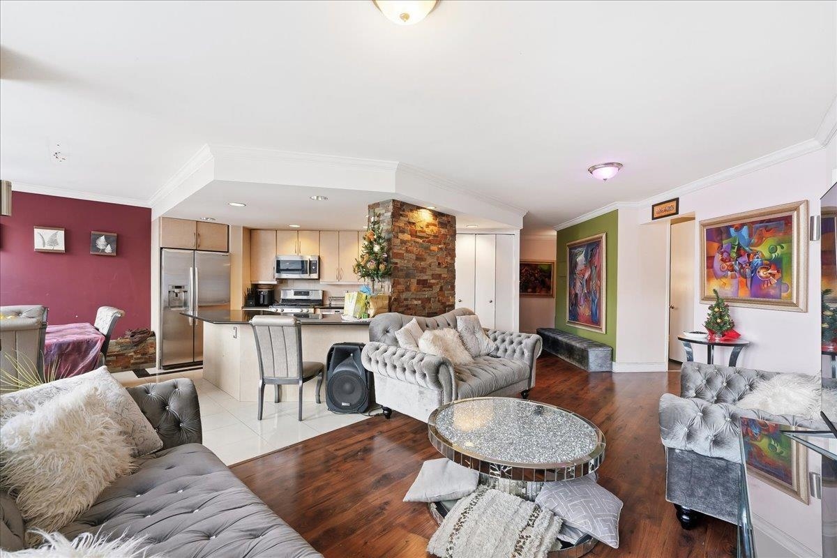 7004 BLVD EAST - Photo 1