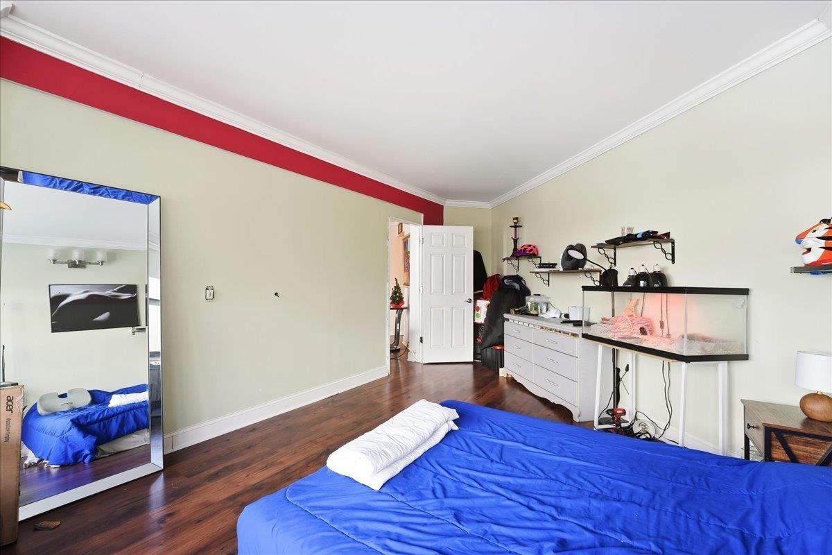 7004 BLVD EAST #8C