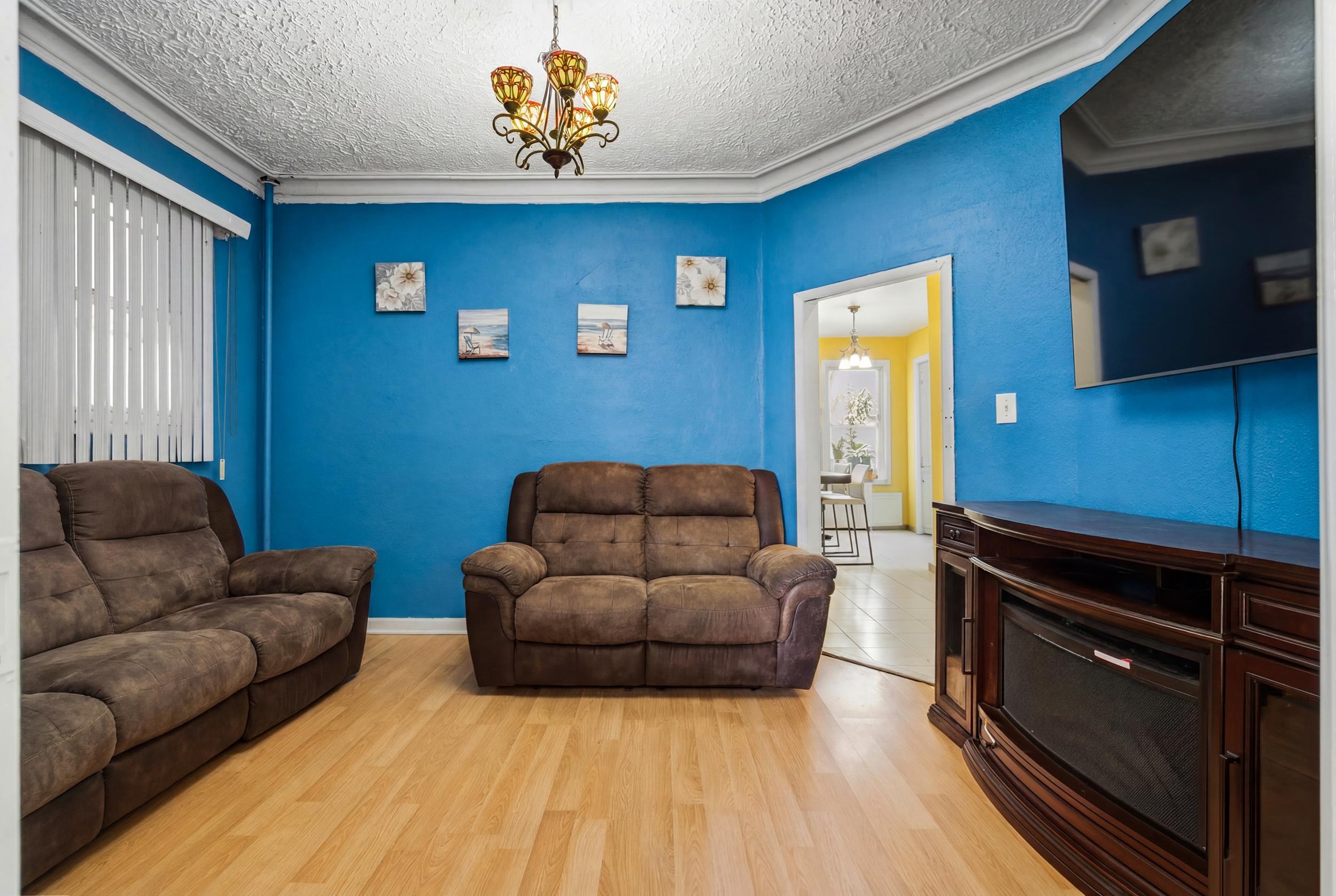 424 56TH ST - Photo 1