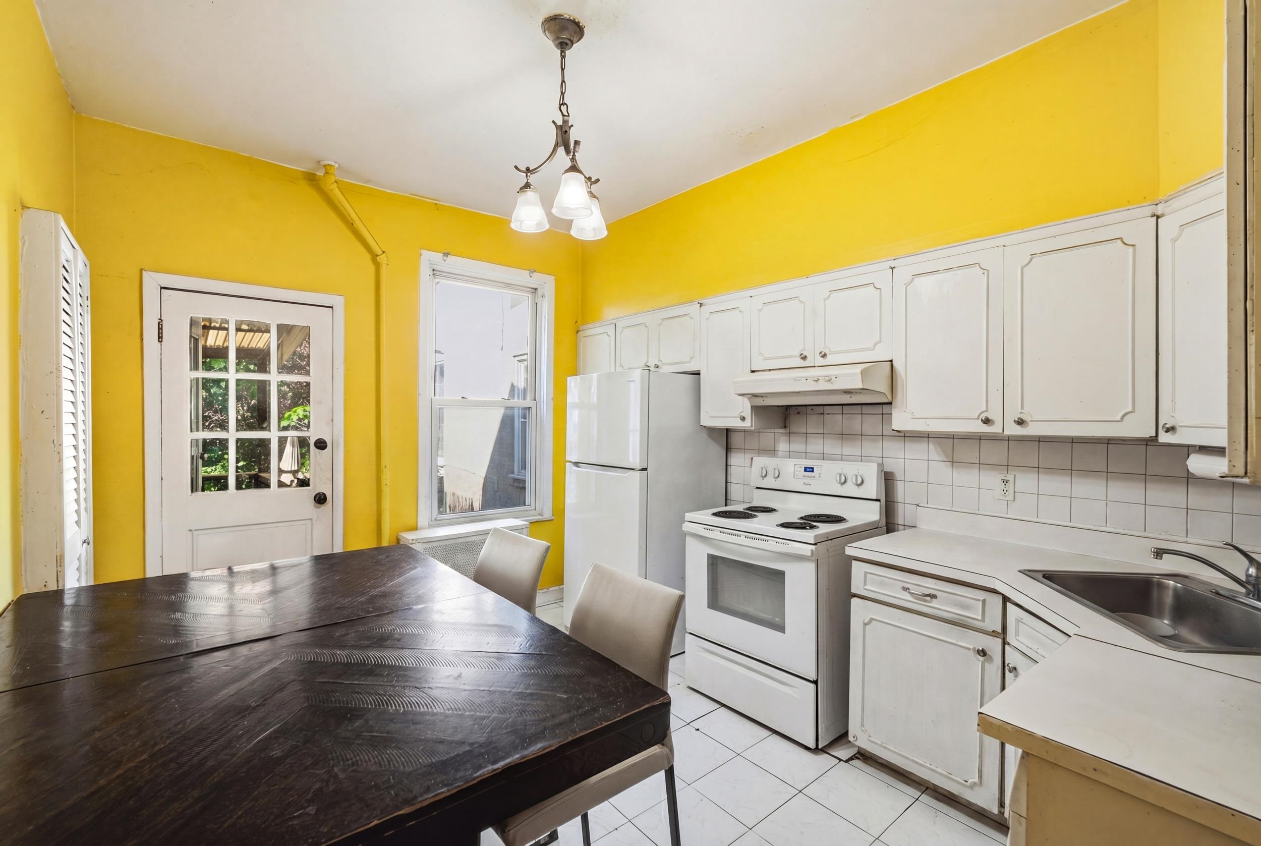 424 56TH ST - Photo 3