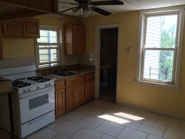 1315 9TH ST - Photo 3