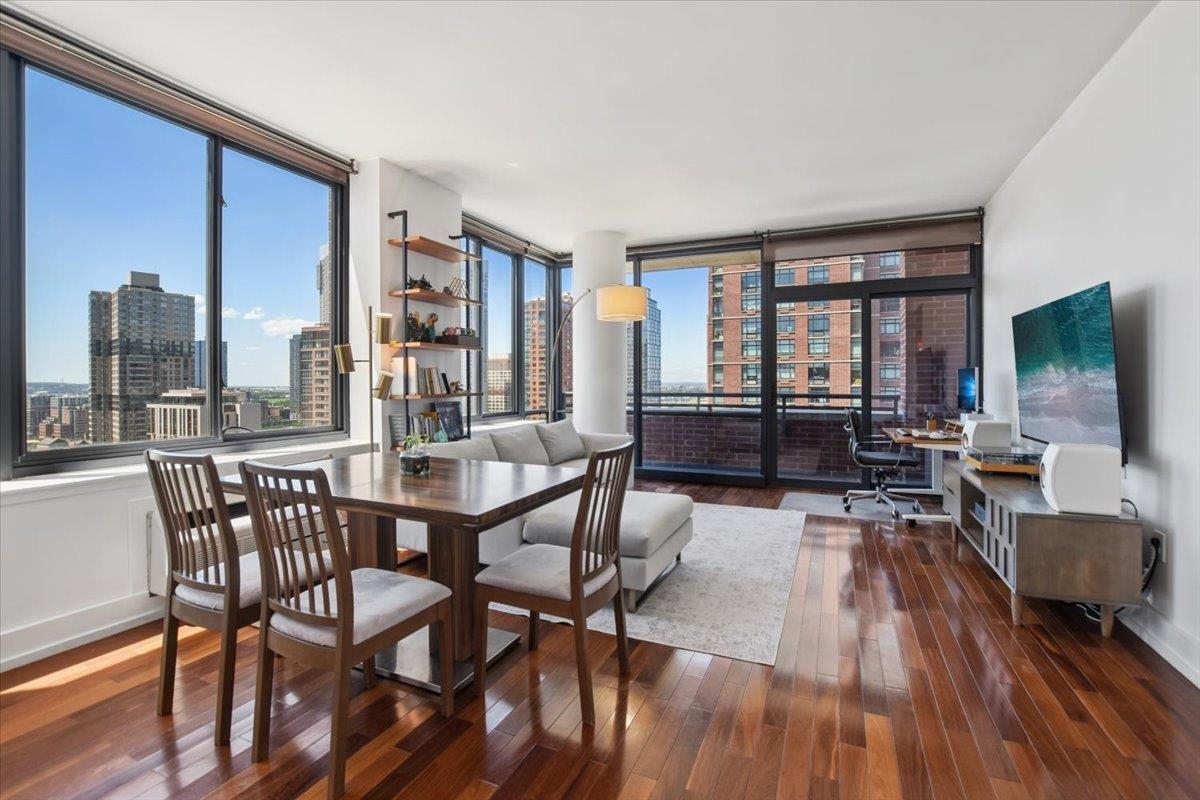 389 WASHINGTON ST - Photo 2