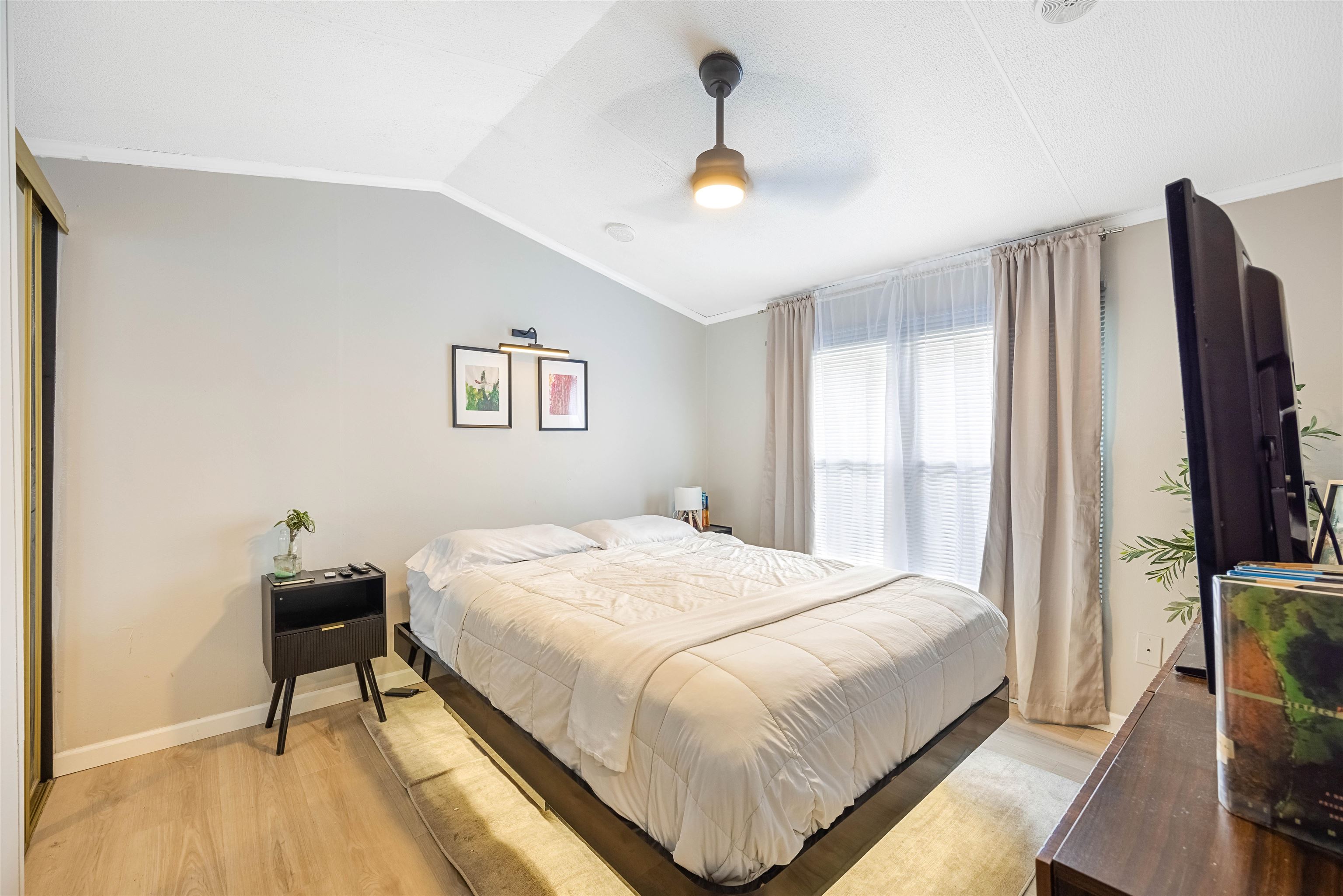 199 WEST 24TH ST - Photo 5