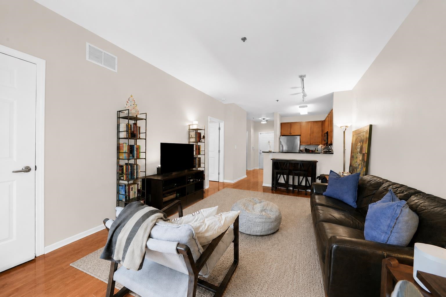 24 AVENUE AT PORT IMPERIAL - Photo 3