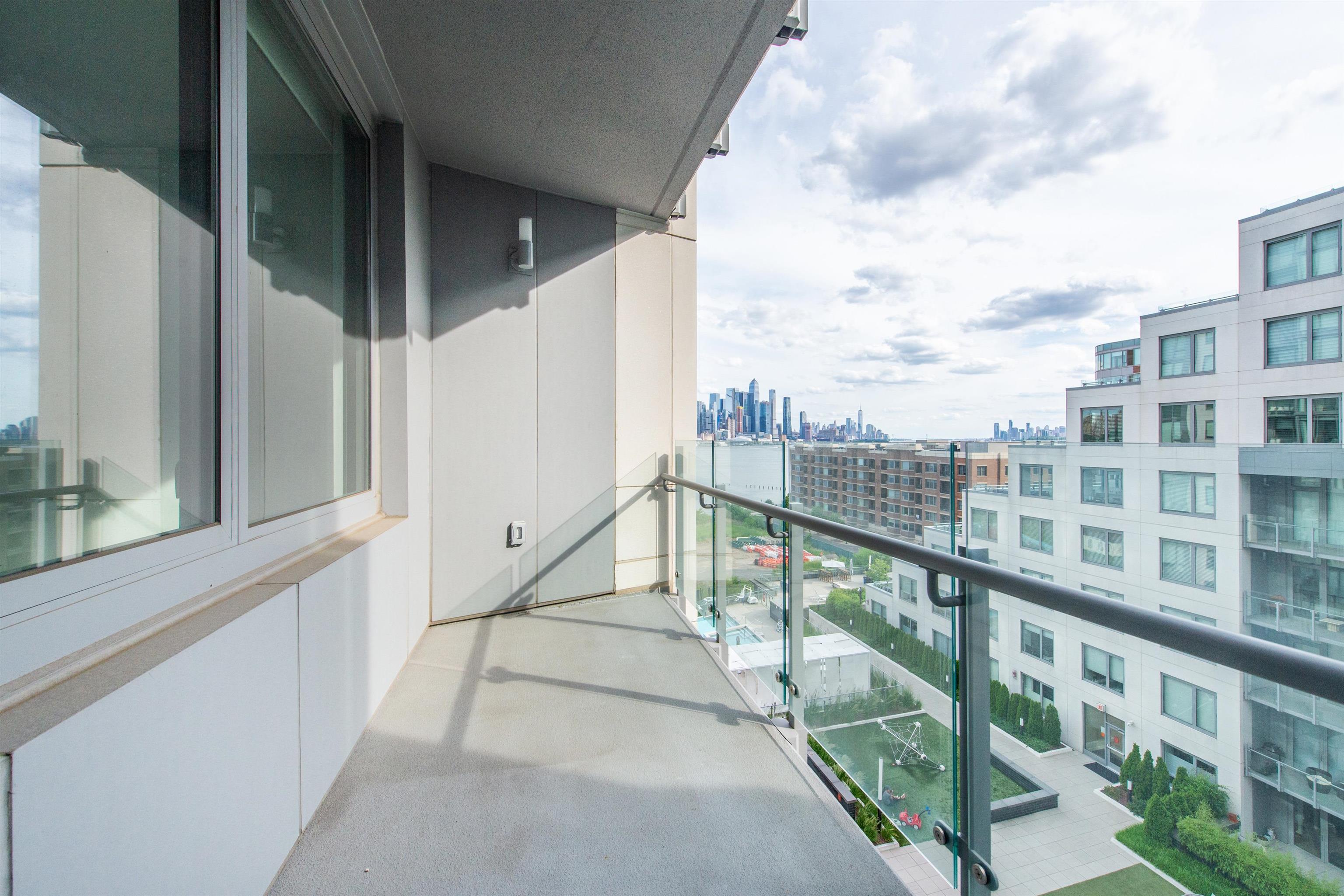 9 AVENUE AT PORT IMPERIAL - Photo 5