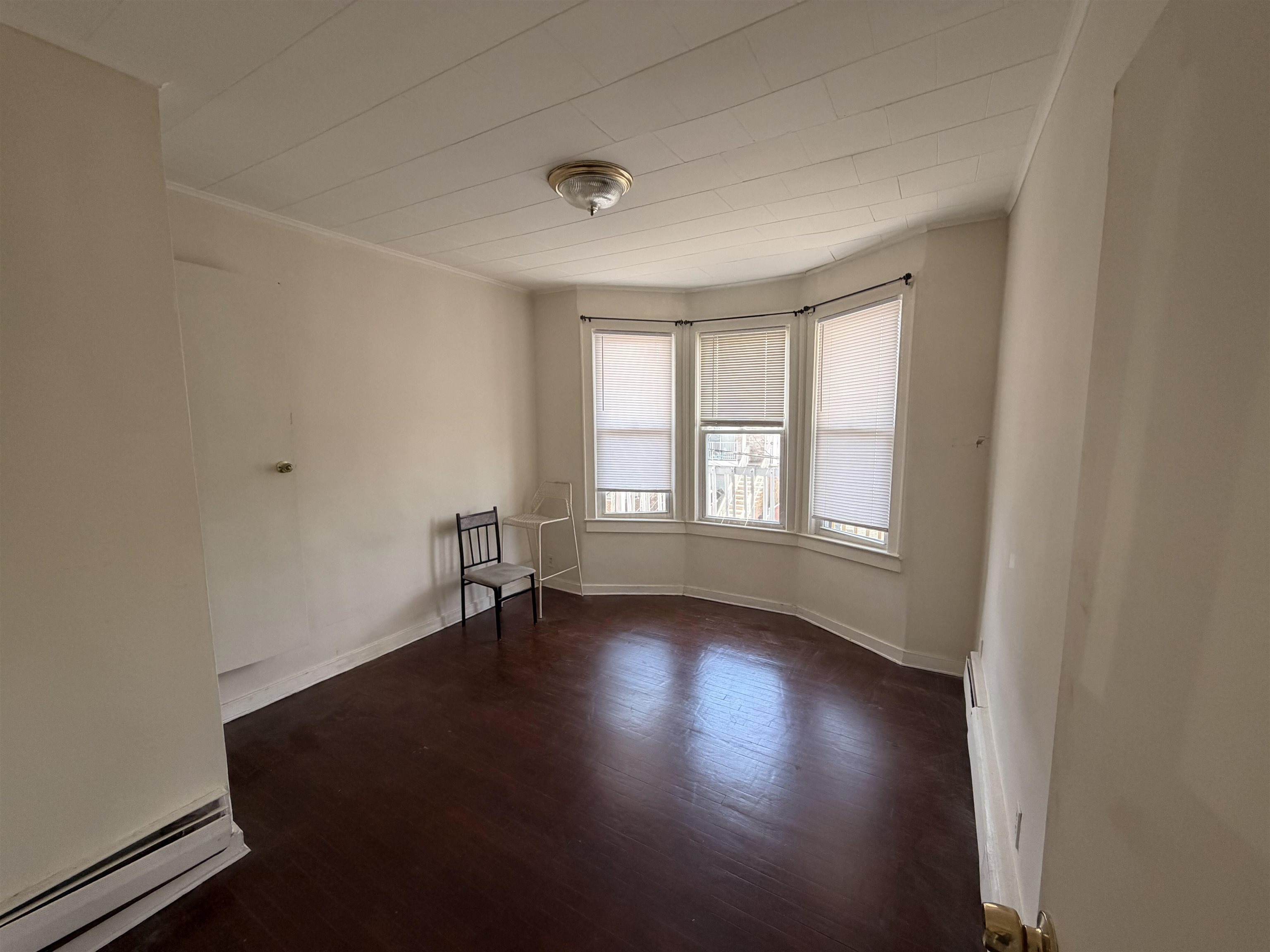 133 20TH ST - Photo 5