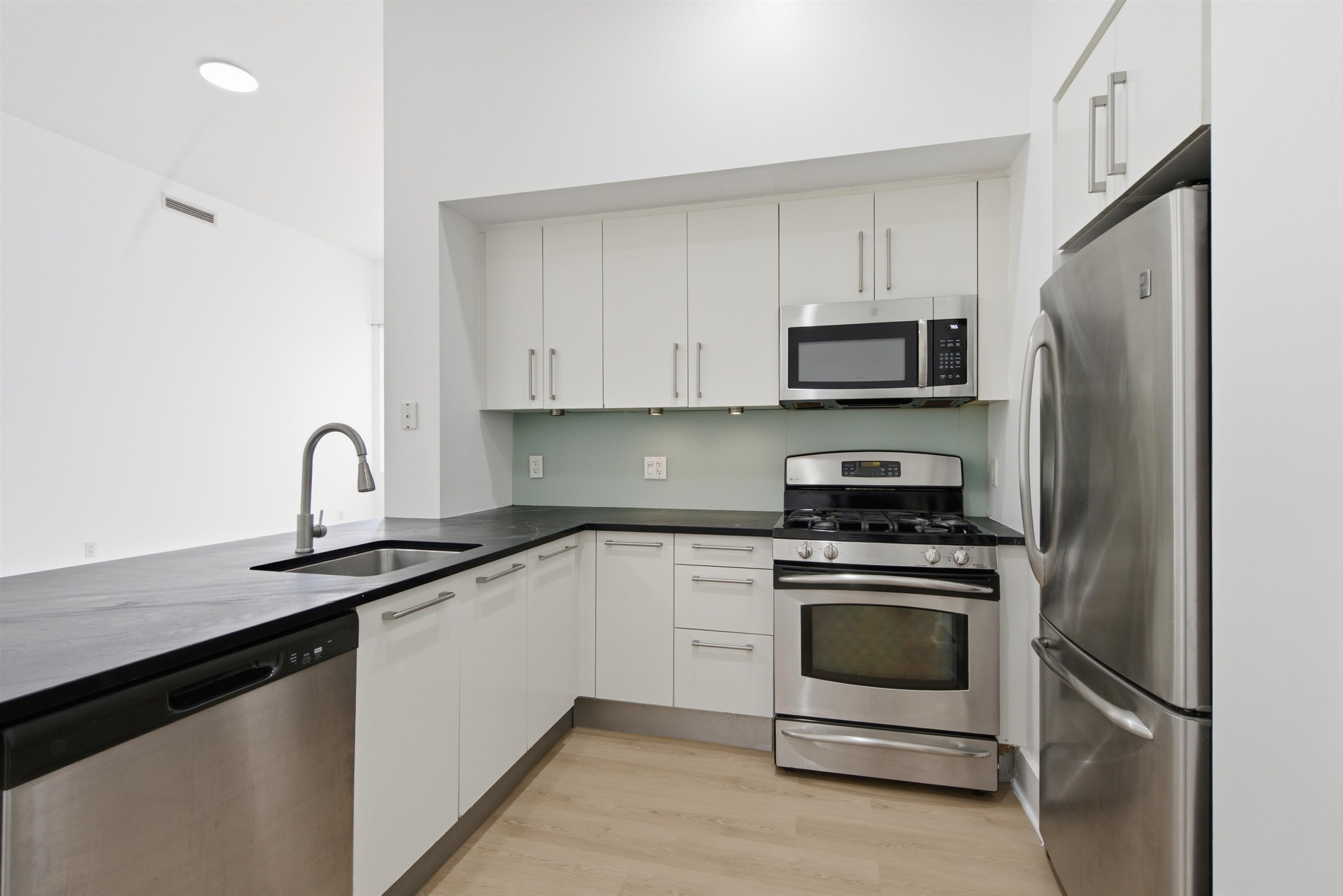 4 BEACON WAY - Photo 5