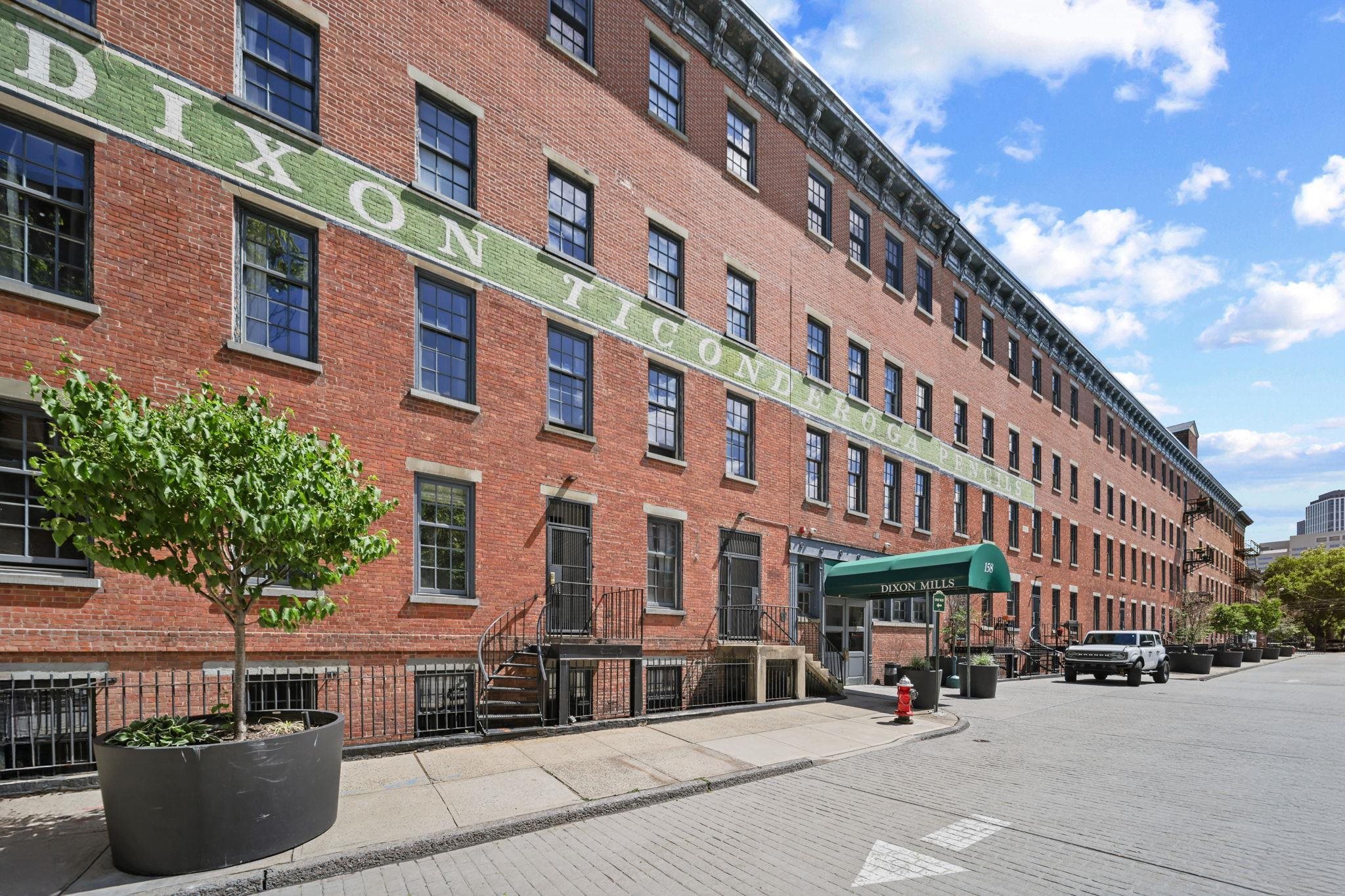 158 WAYNE ST #109A