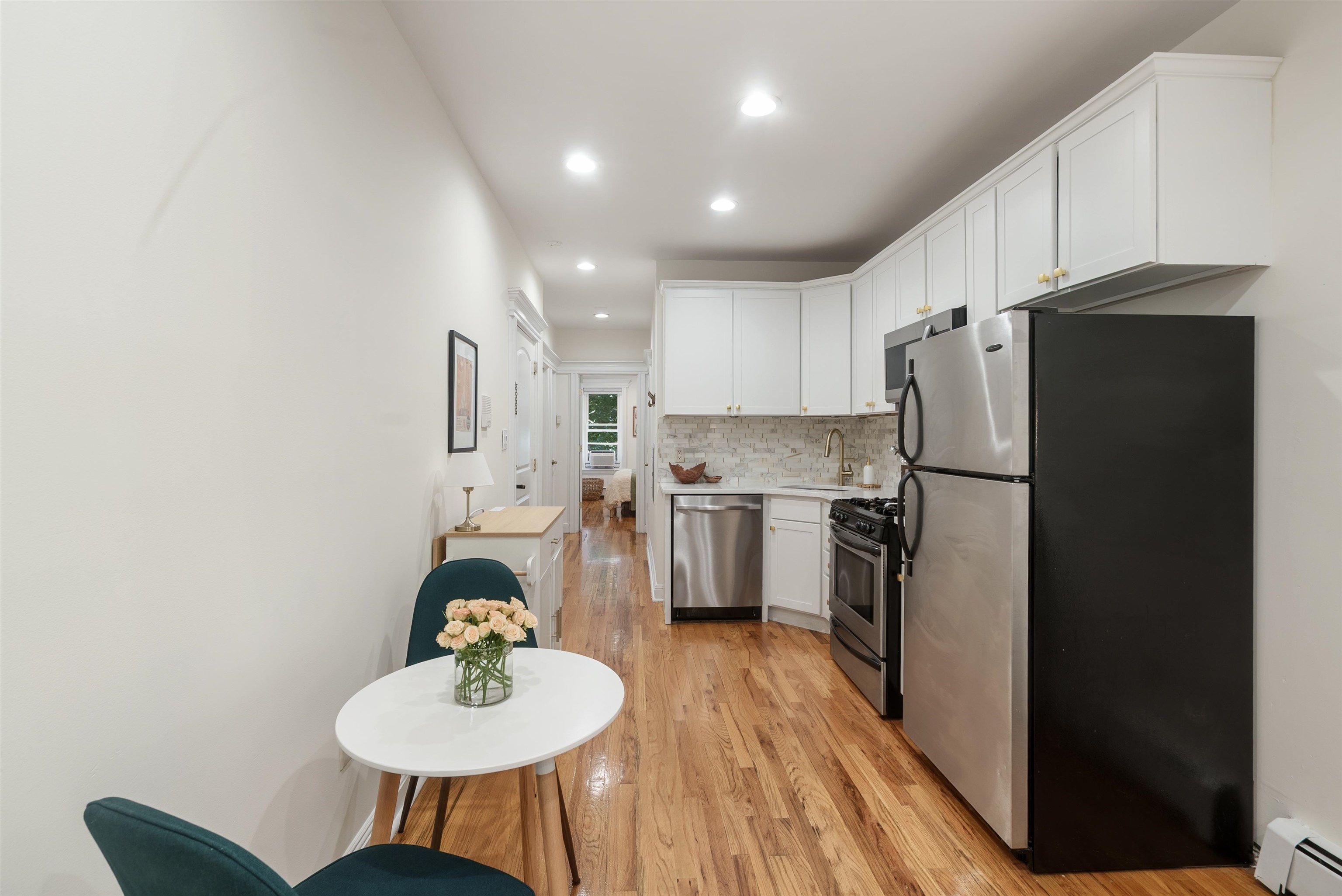349 7TH ST - Photo 4