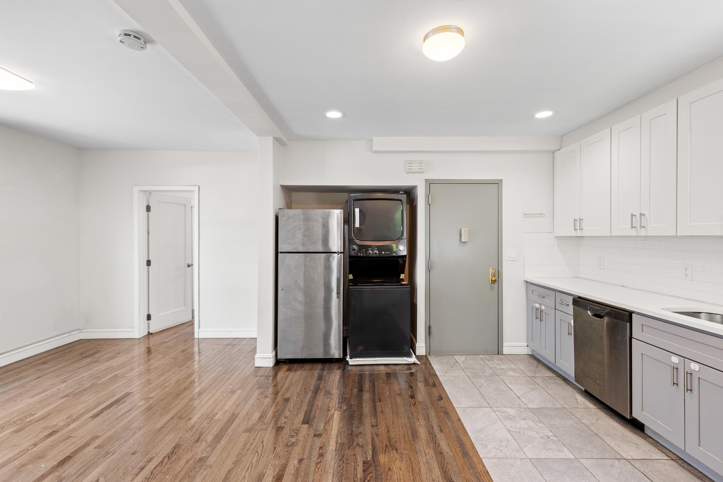 27 LINCOLN ST - Photo 4