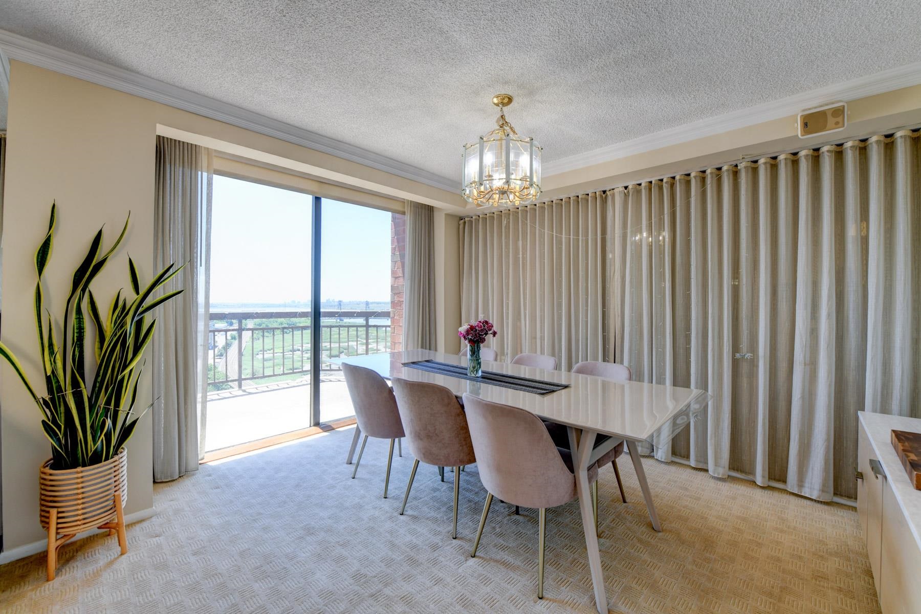 1528 HARMON COVE TOWER - Photo 5