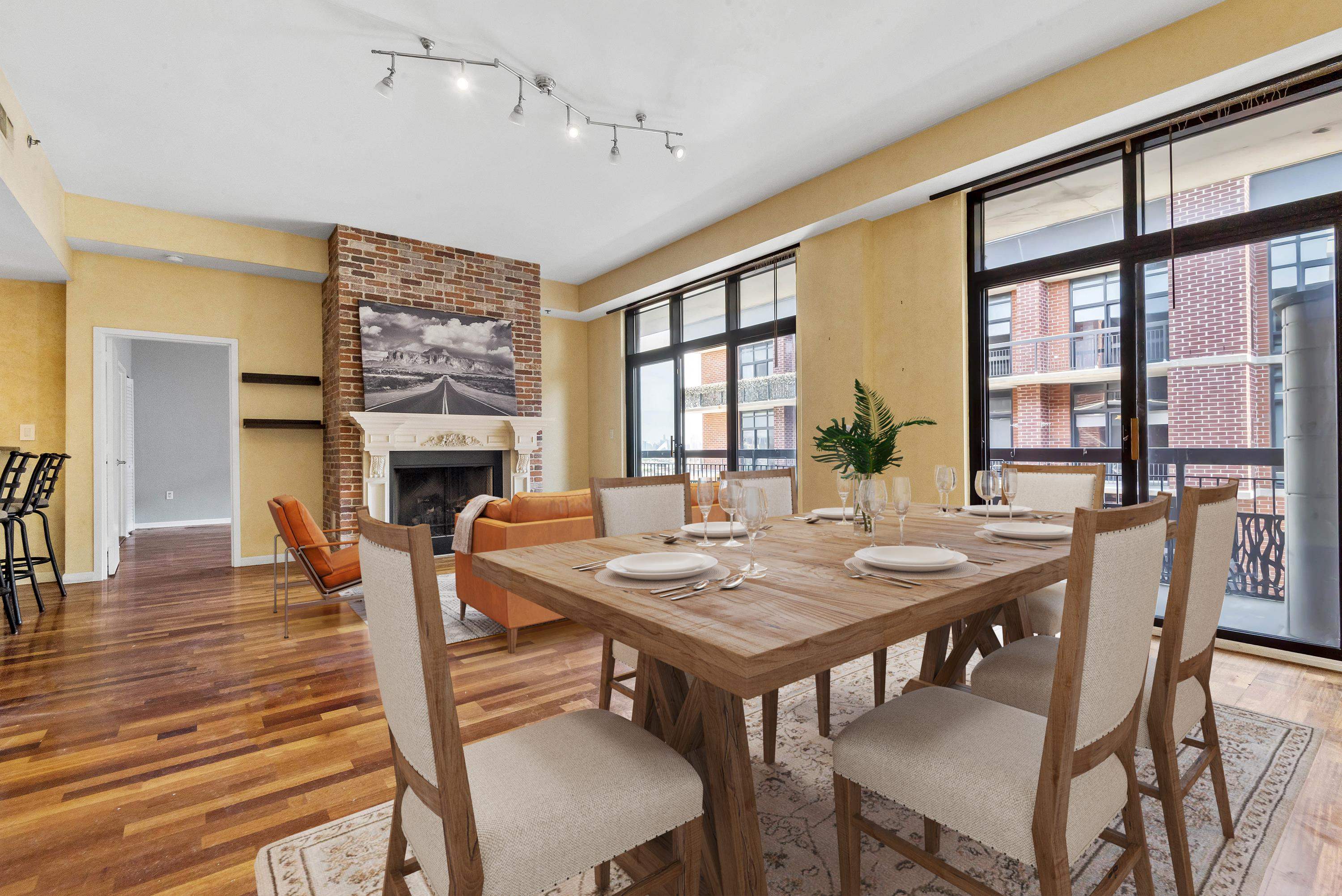 700 1ST ST - Photo 2