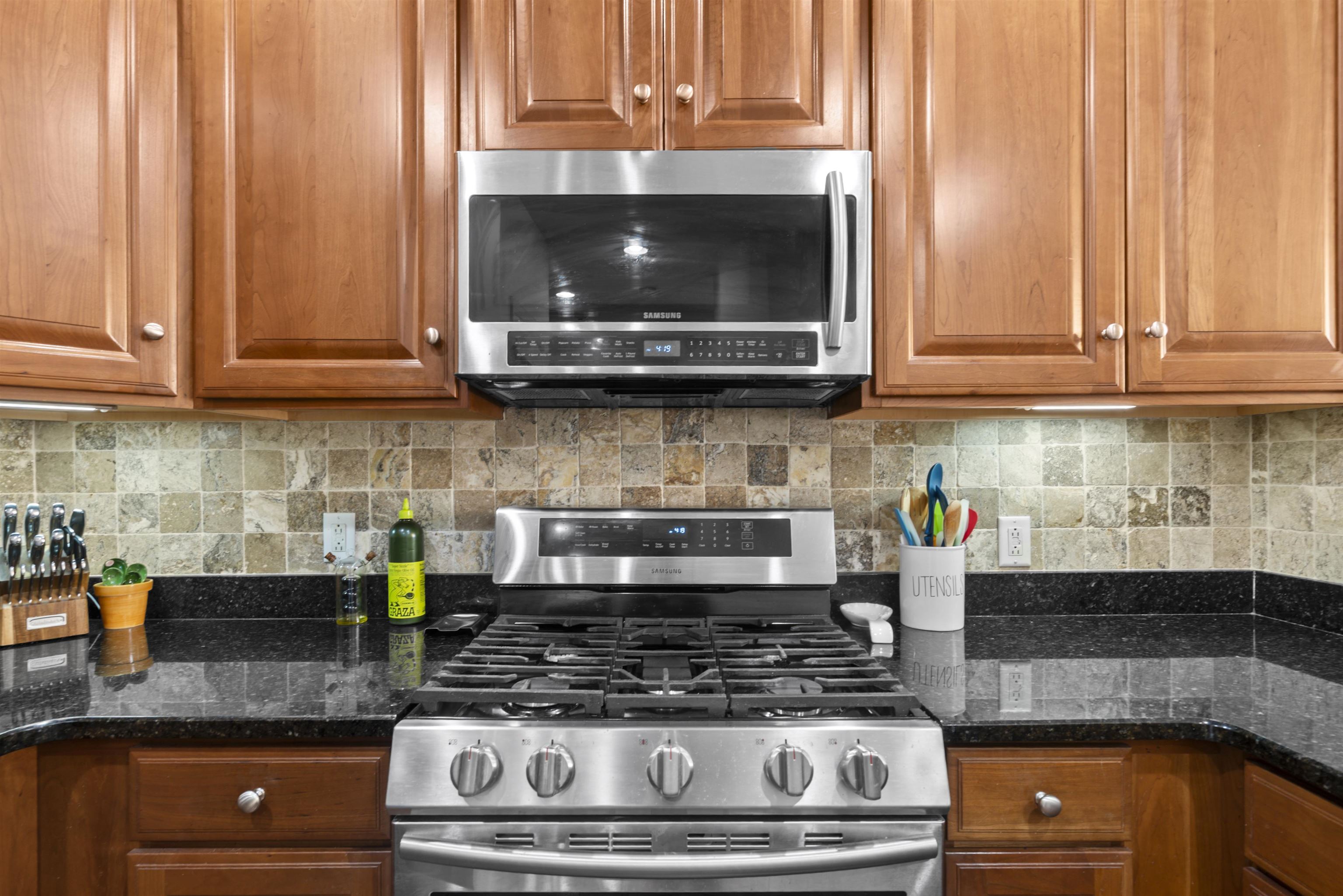 7400 RIVER RD - Photo 5