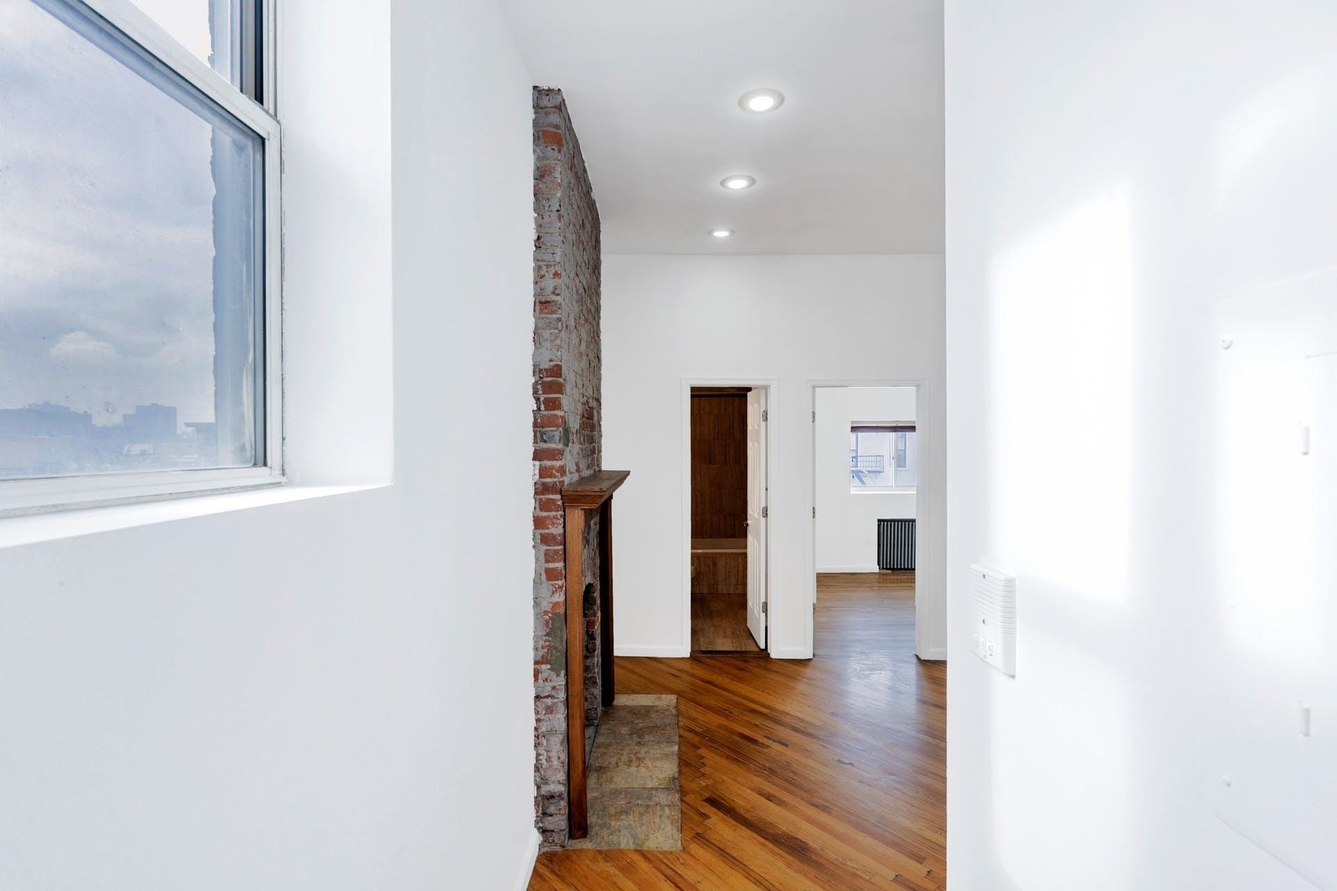 316 HUDSON ST - Photo 4
