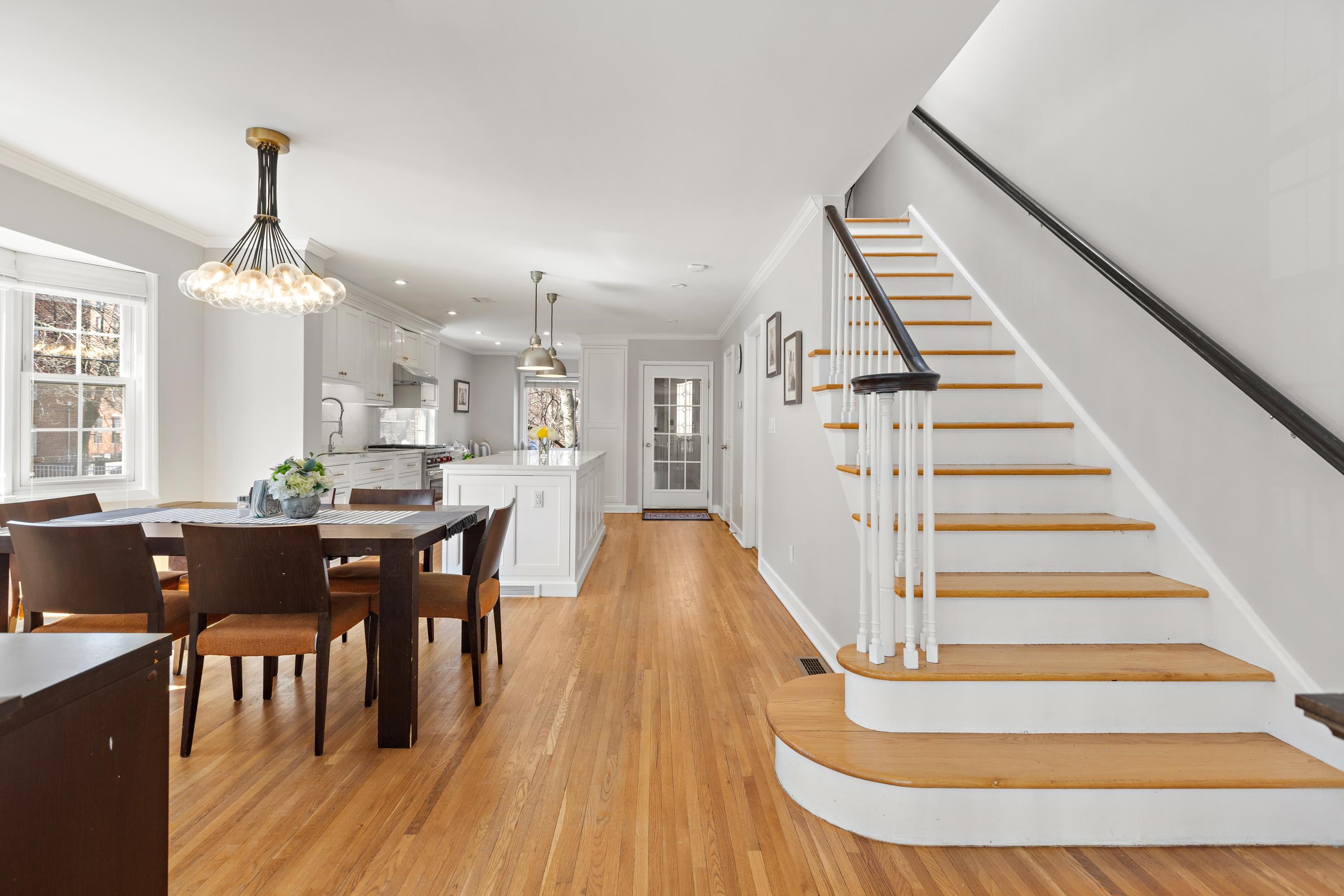 456 9TH ST - Photo 5