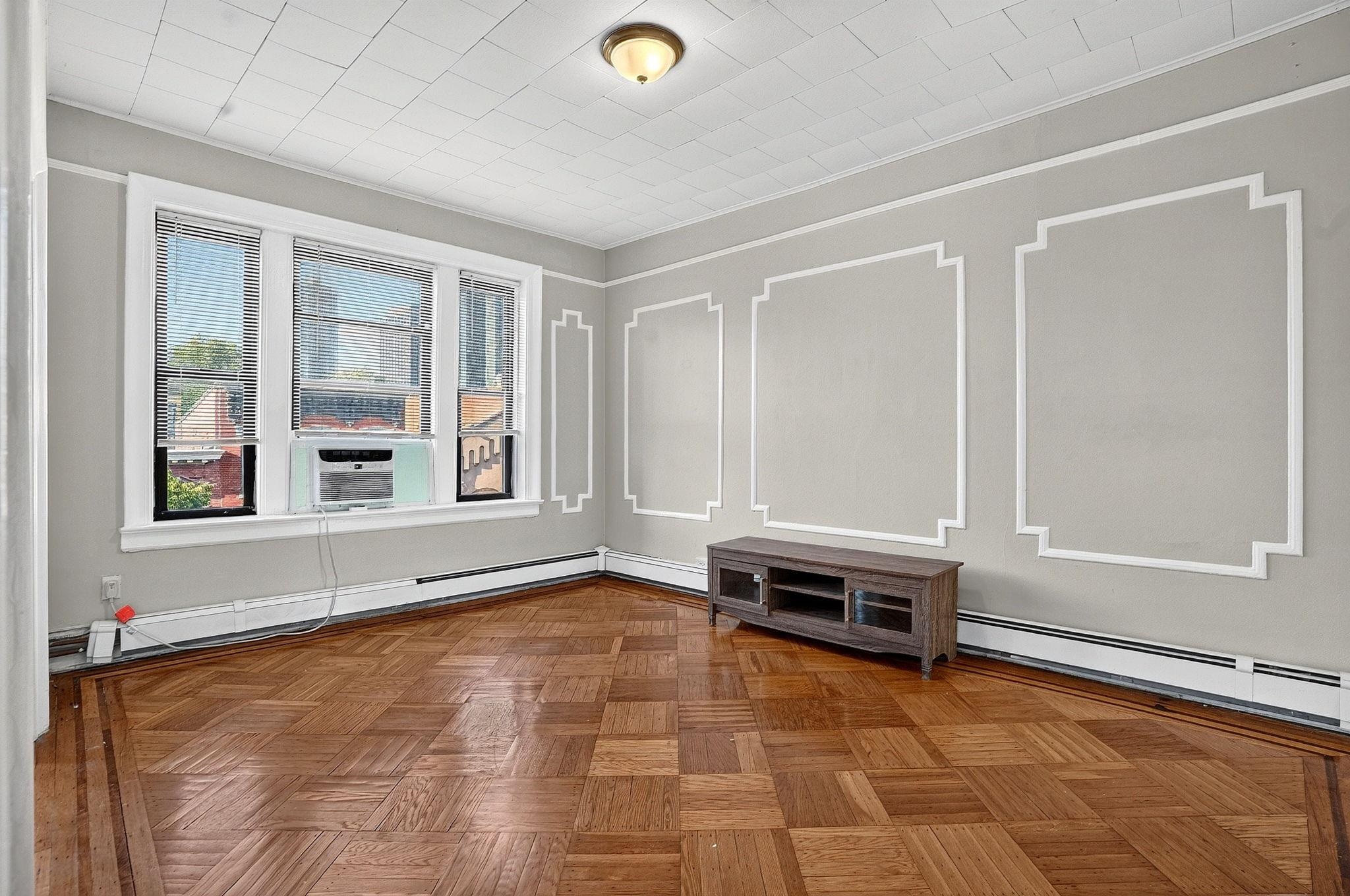 247 MONTGOMERY ST - Photo 3