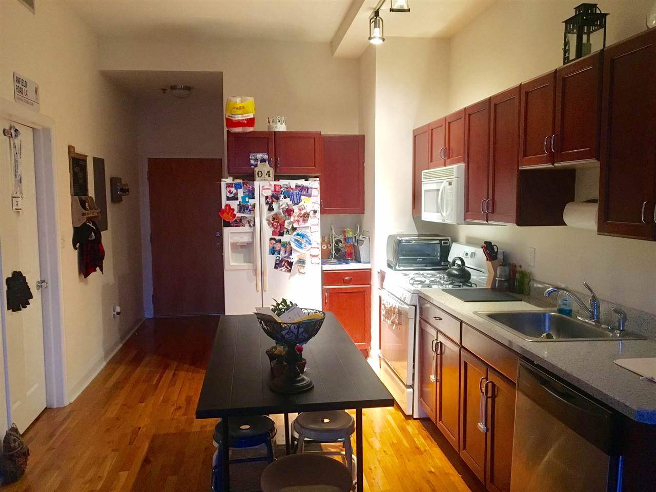 353 GROVE ST - Photo 4