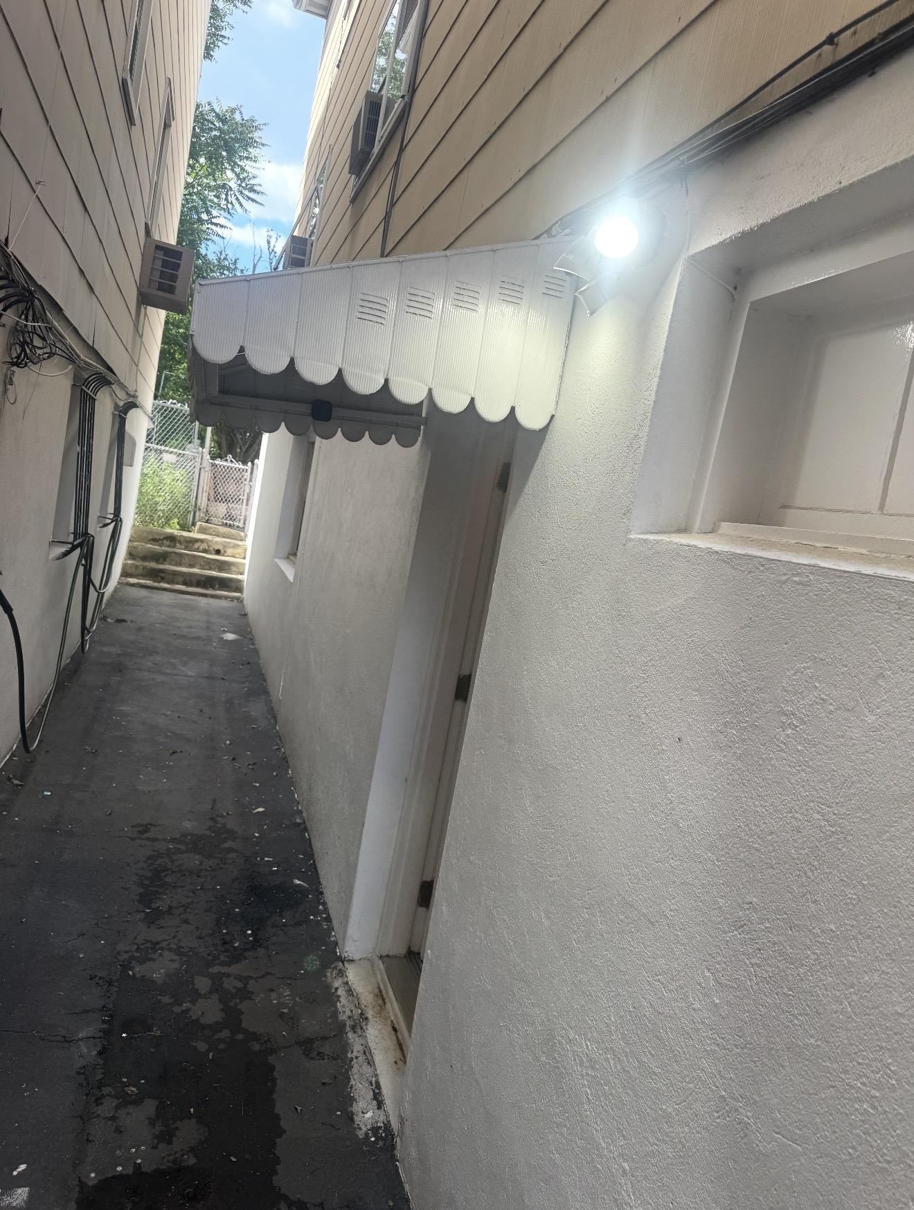 6219 POLK ST - Photo 4
