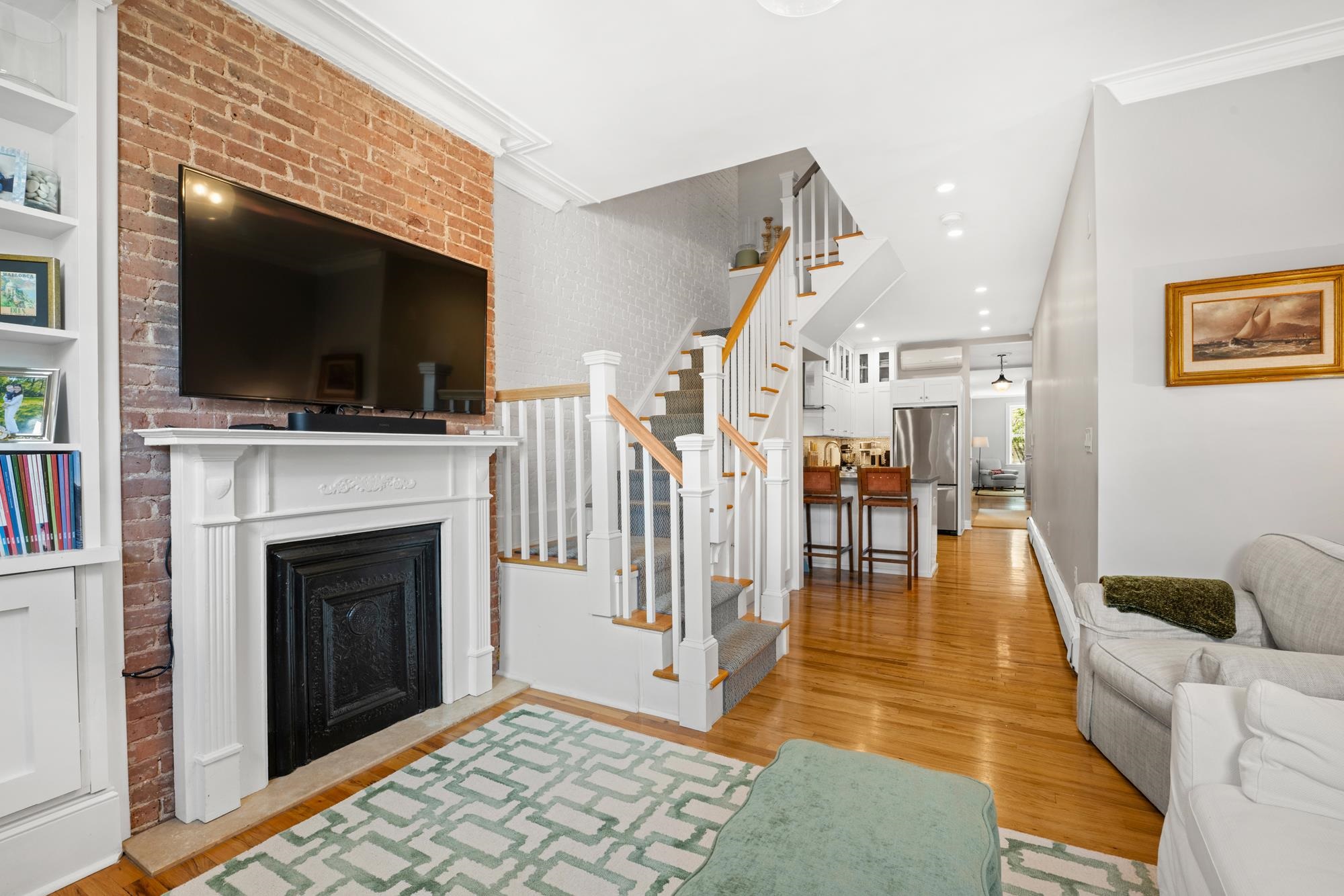 816 WILLOW AVE - Photo 3