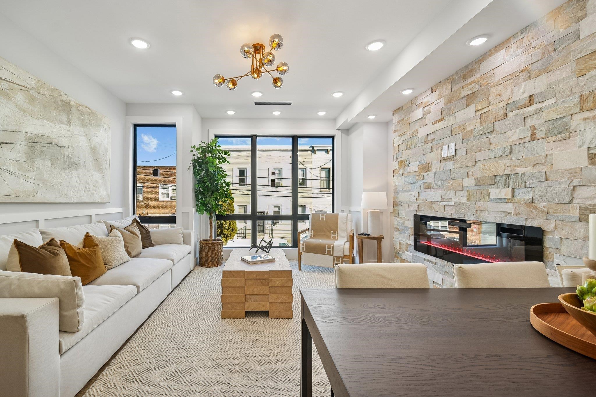 85 BLEECKER ST - Photo 2