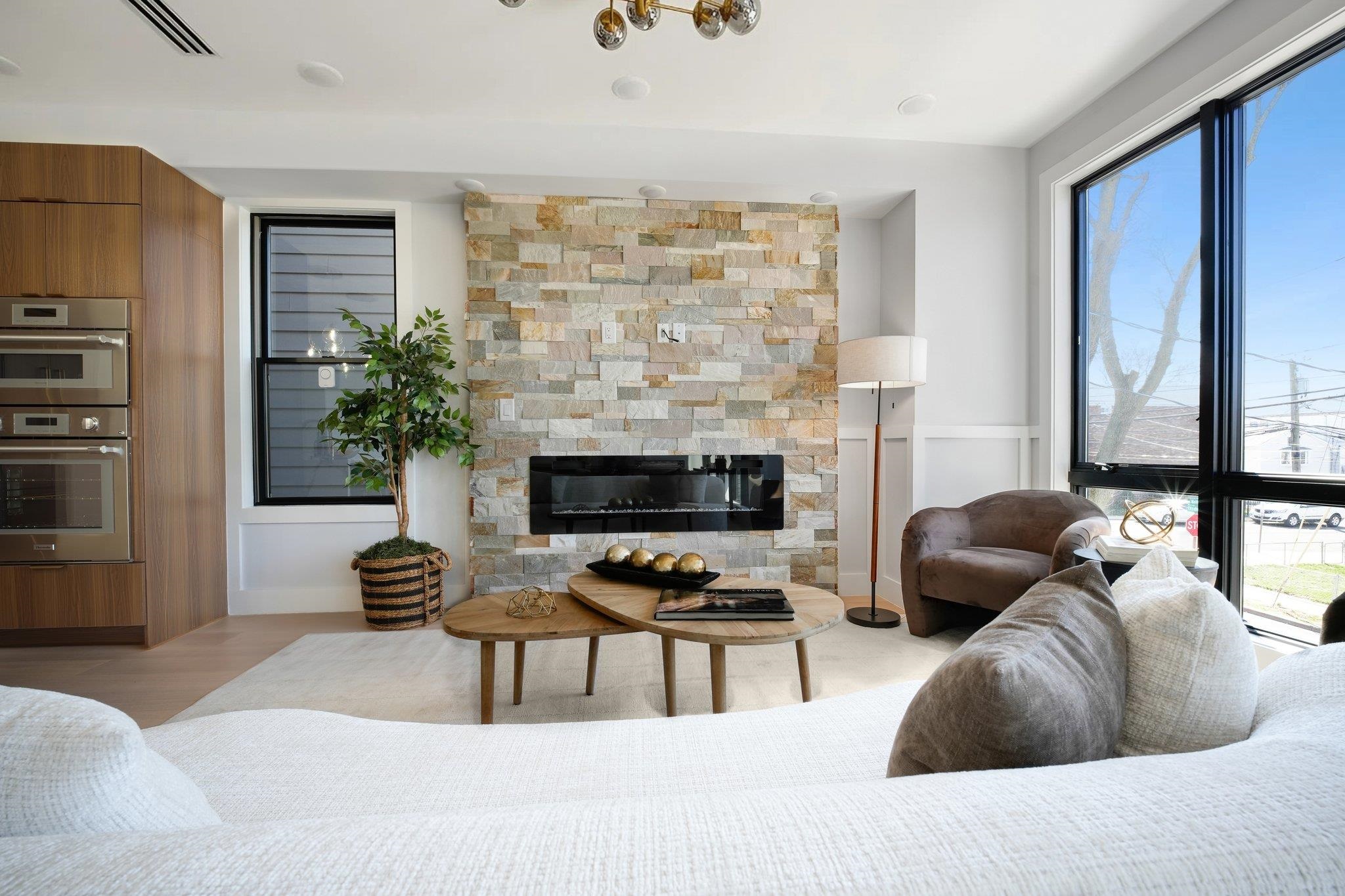 6 ELIZABETH ST - Photo 4