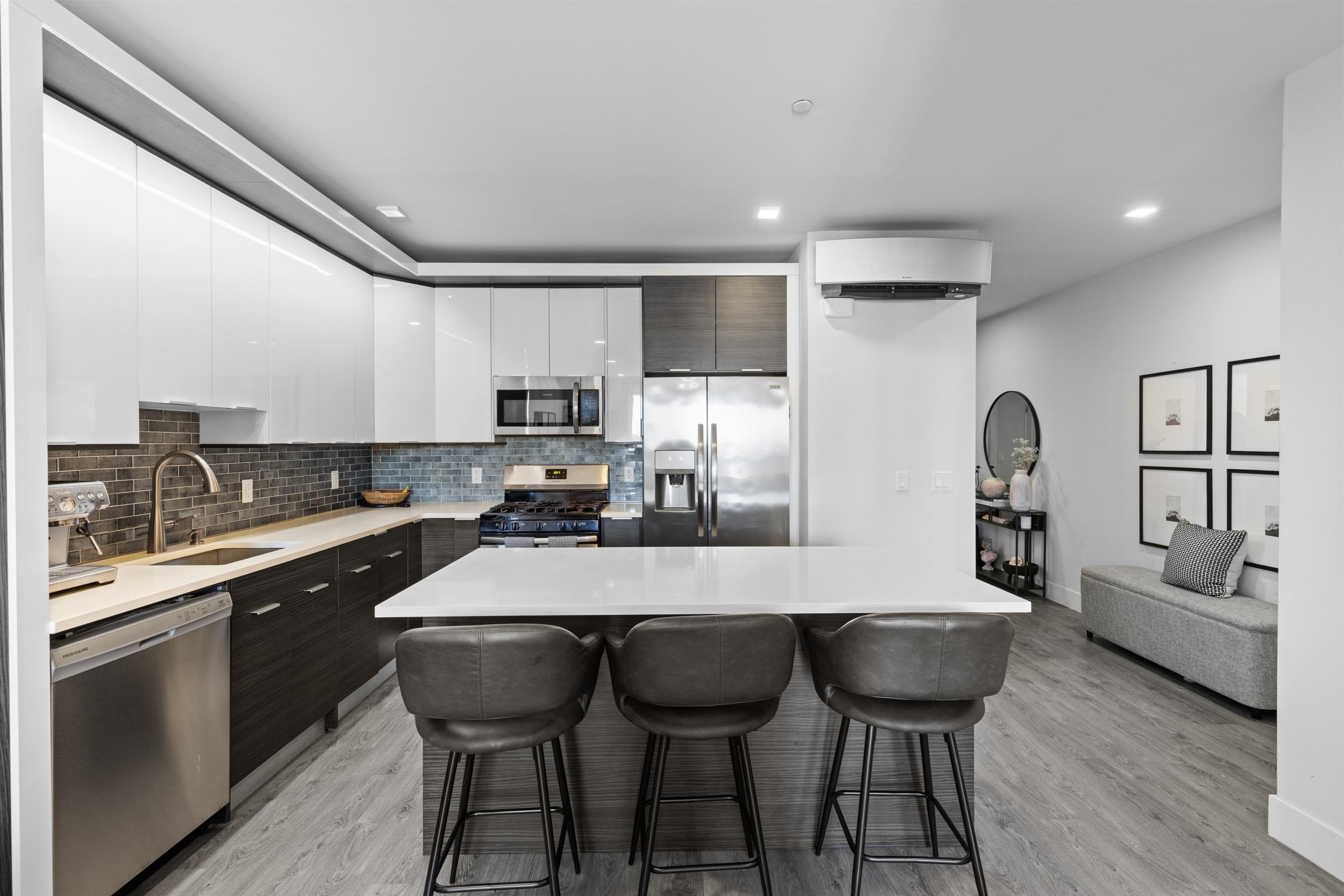 62 69TH ST - Photo 4