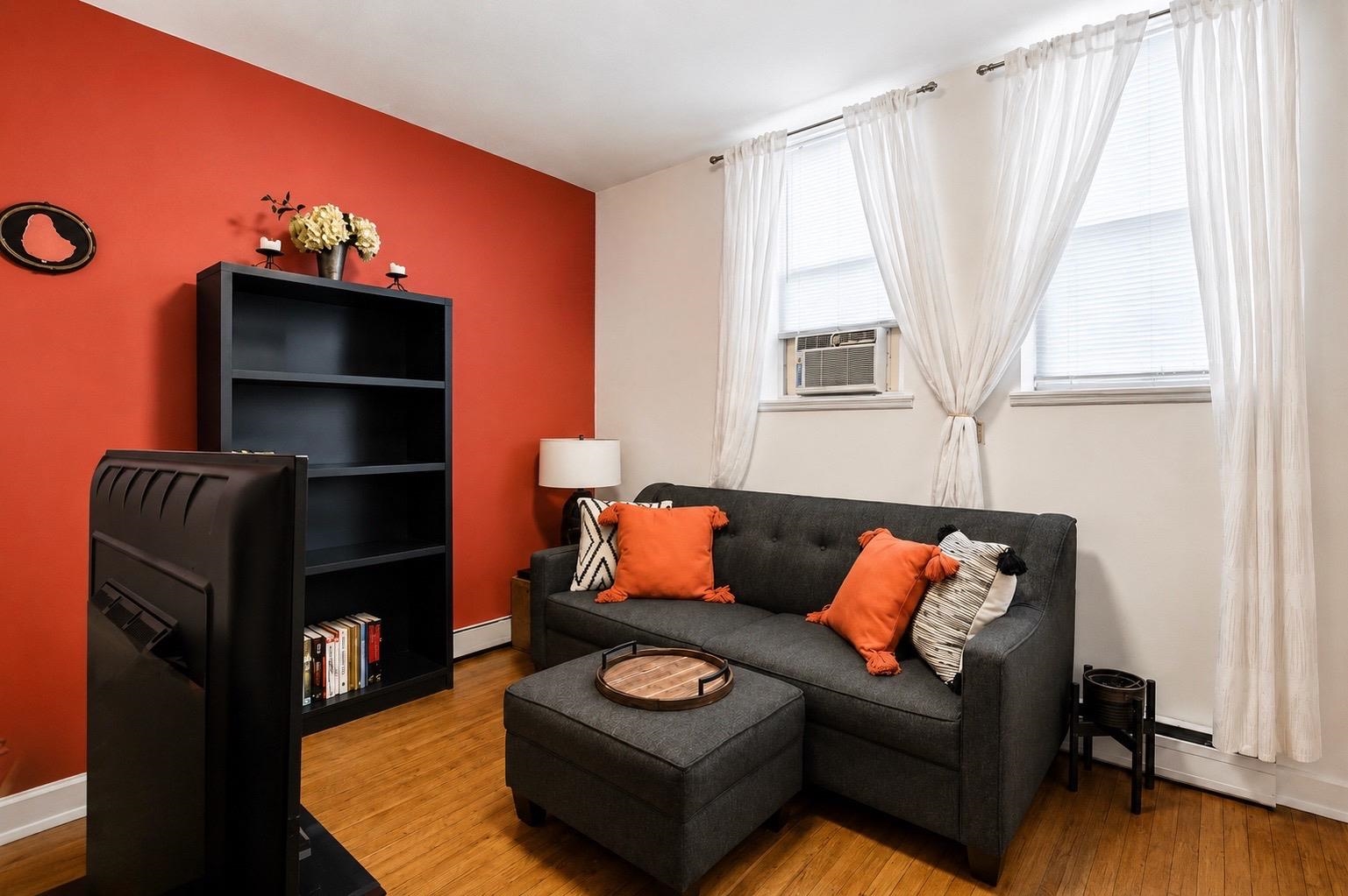 111 MALLORY AVE - Photo 3