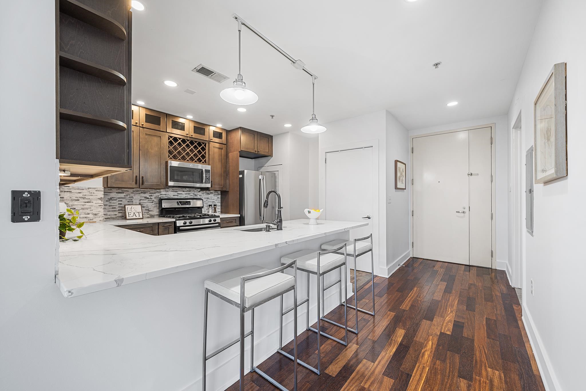 159 2ND ST - Photo 2