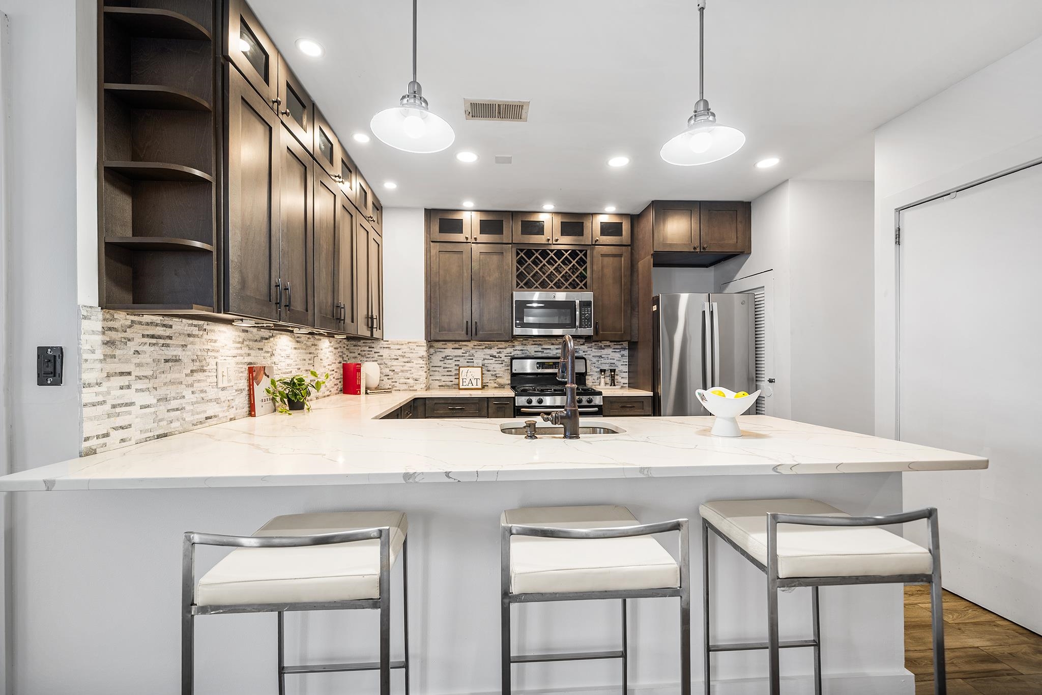159 2ND ST - Photo 4