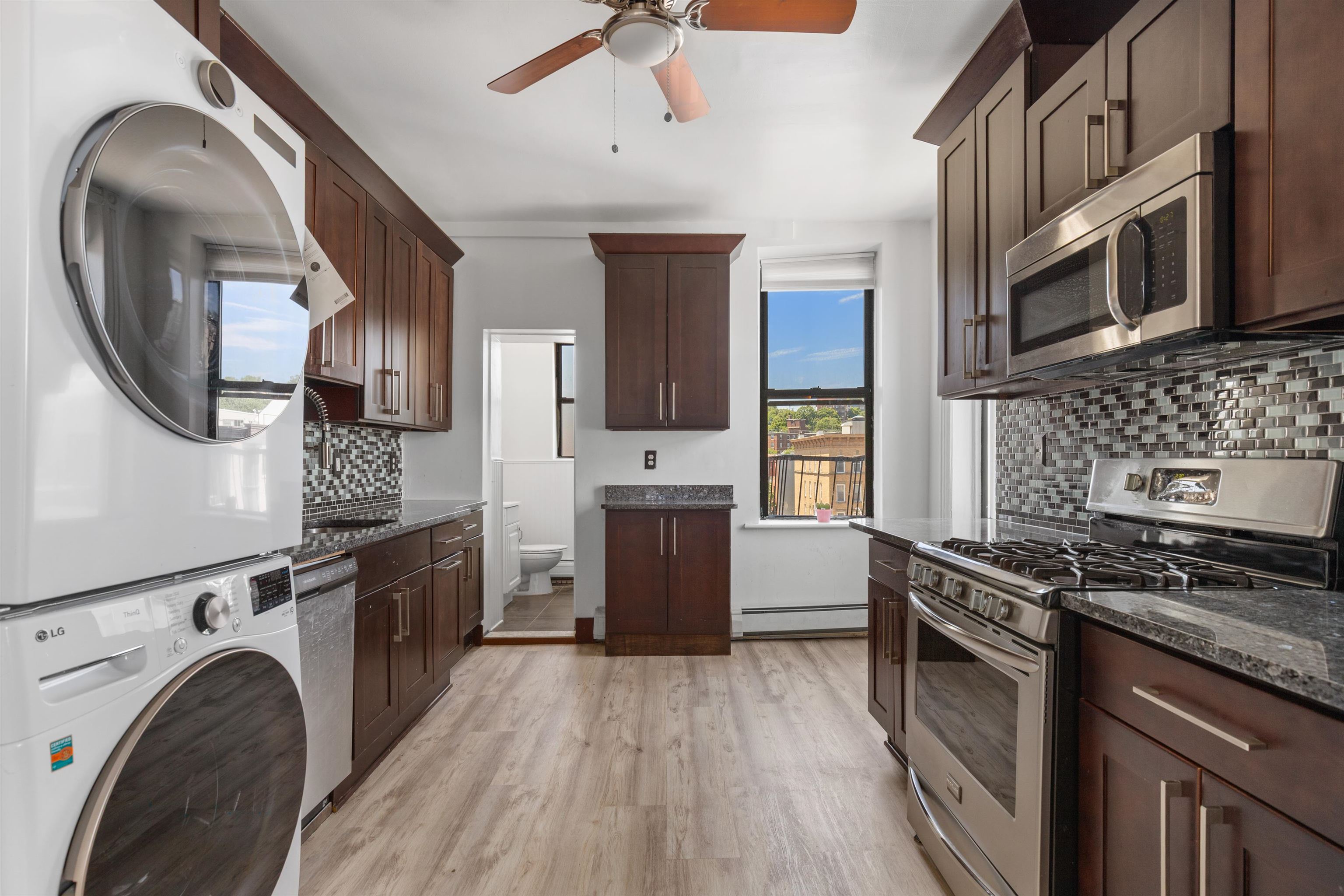 422 MADISON ST - Photo 3