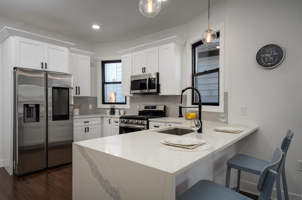 307 ARLINGTON AVE - Photo 3