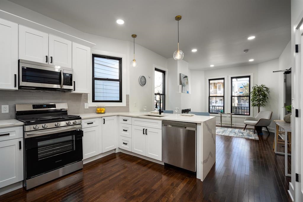 307 ARLINGTON AVE - Photo 4