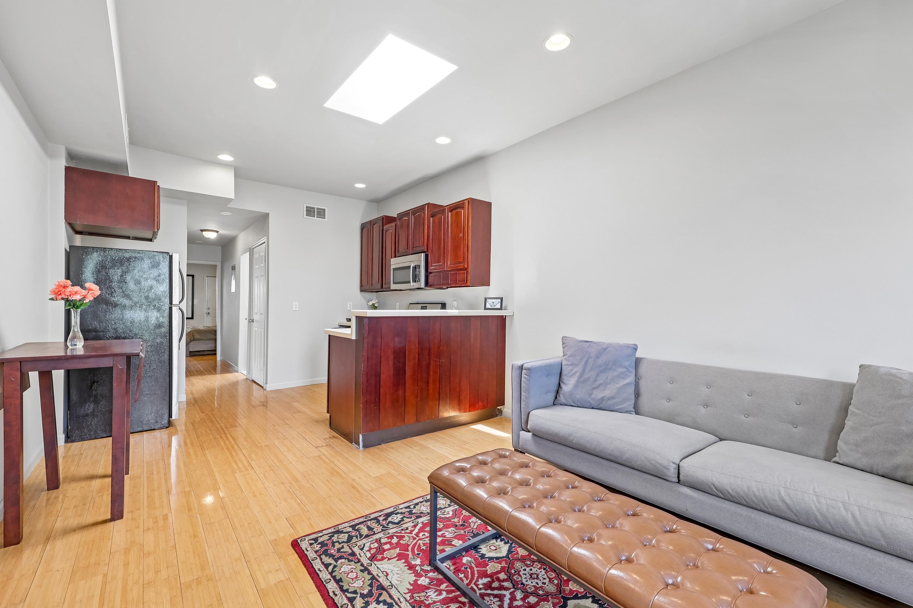 209 WEBSTER AVE - Photo 3