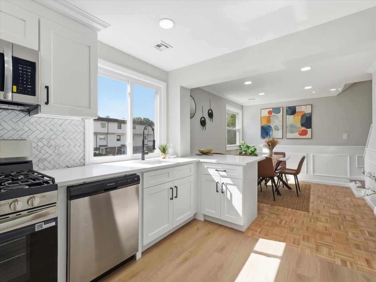 2 LAUREL CT - Photo 4