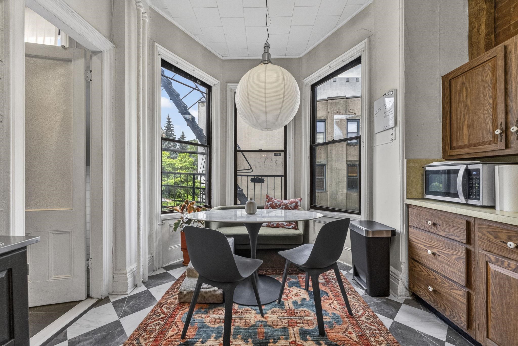 303 YORK ST - Photo 3