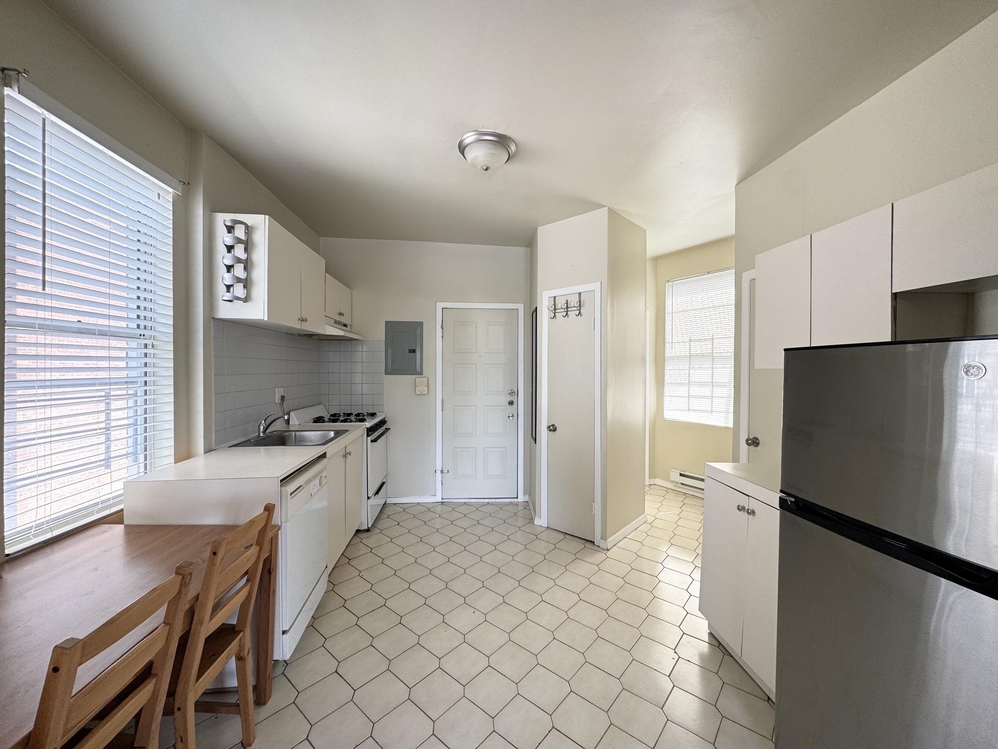 27 66TH ST #8