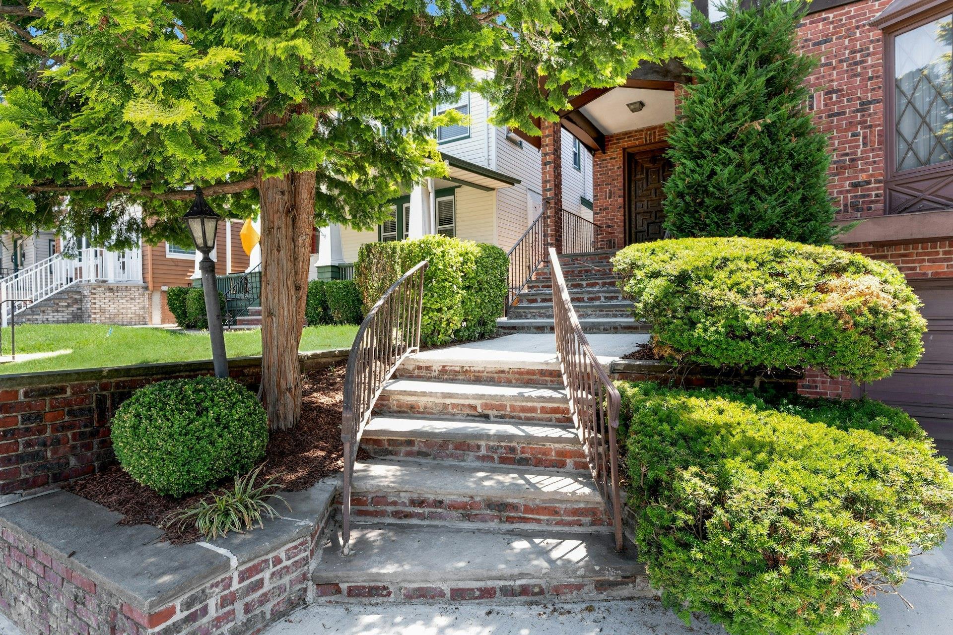 46 AVENUE B - Photo 2