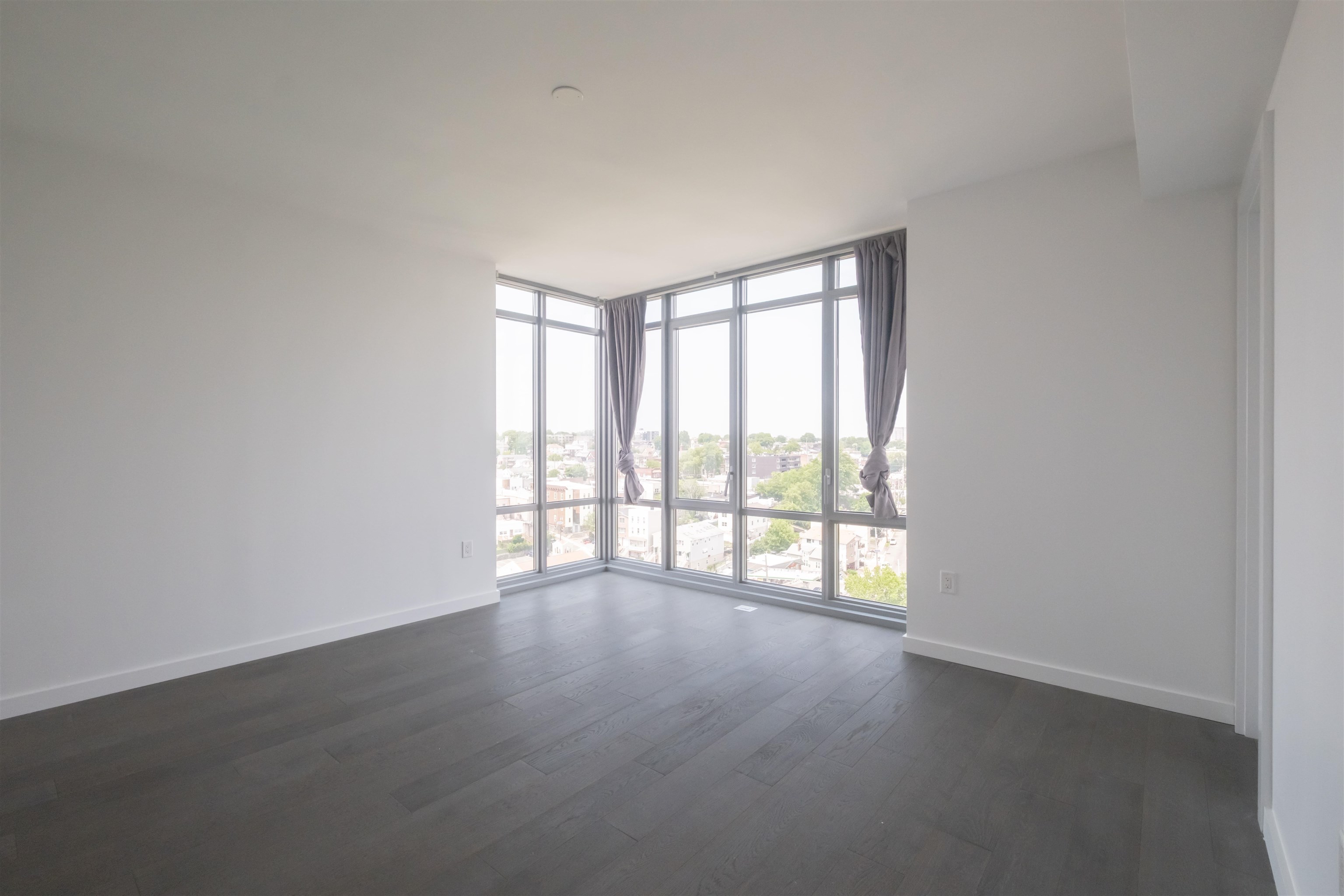 320 ADOLPHUS AVE - Photo 4