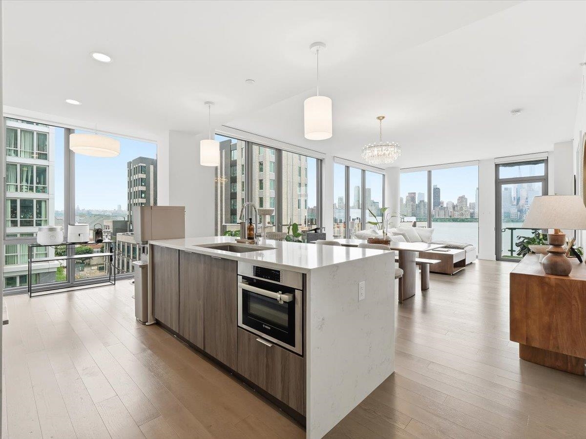 9 AVENUE AT PORT IMPERIAL - Photo 2