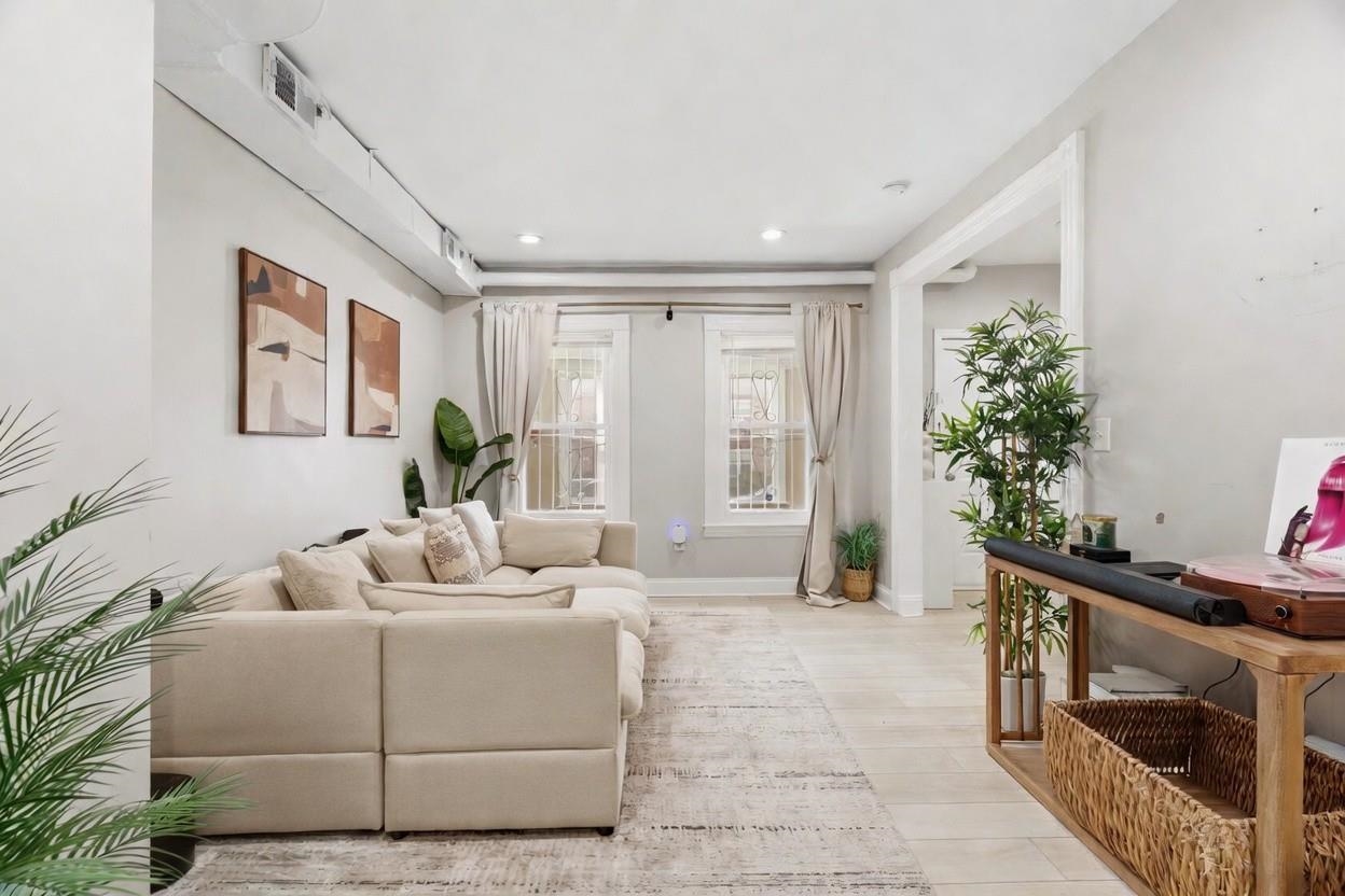 87 MADISON AVE - Photo 2