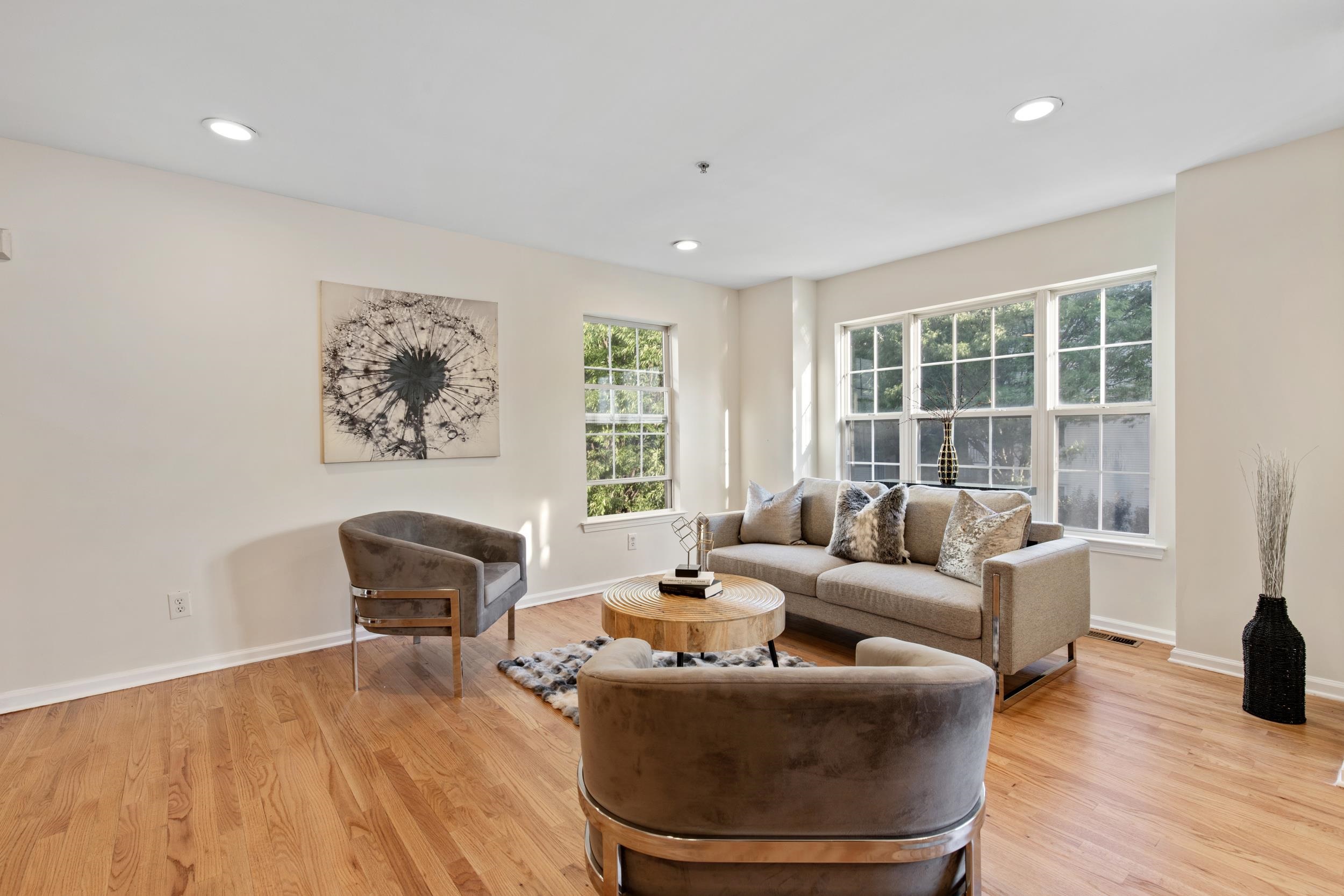 27 BAYSIDE DR - Photo 2