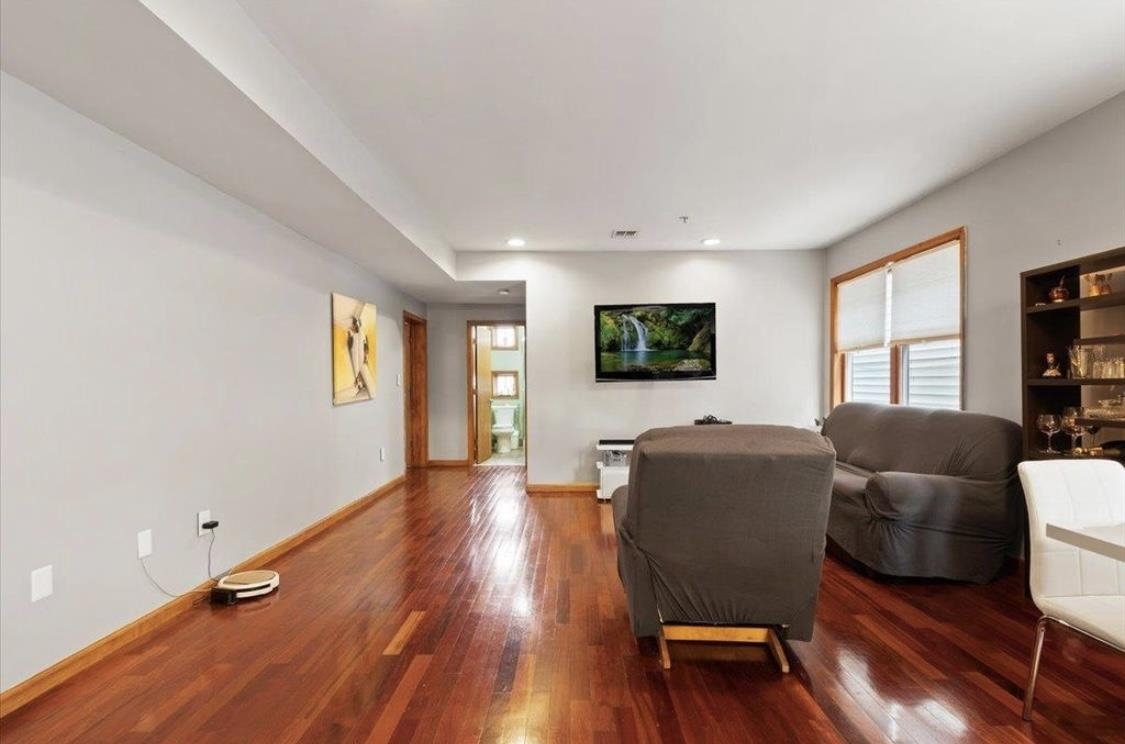 515 30TH ST - Photo 4