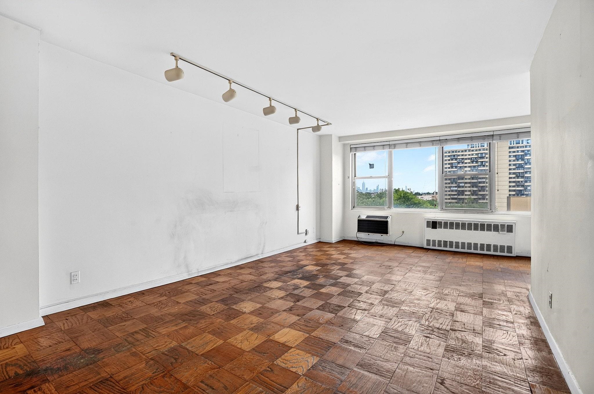 10 HURON AVE - Photo 2
