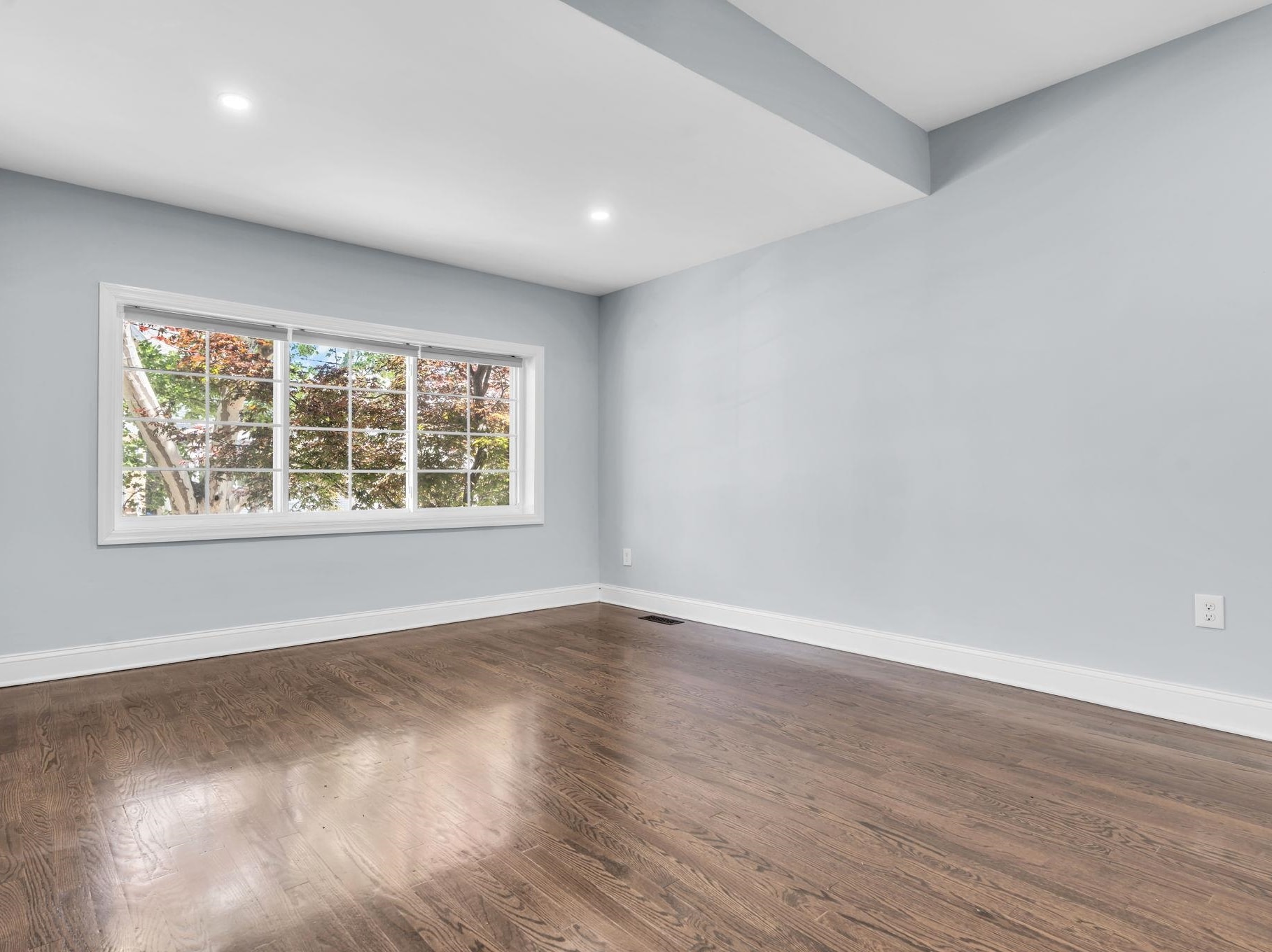 46 43RD ST - Photo 3
